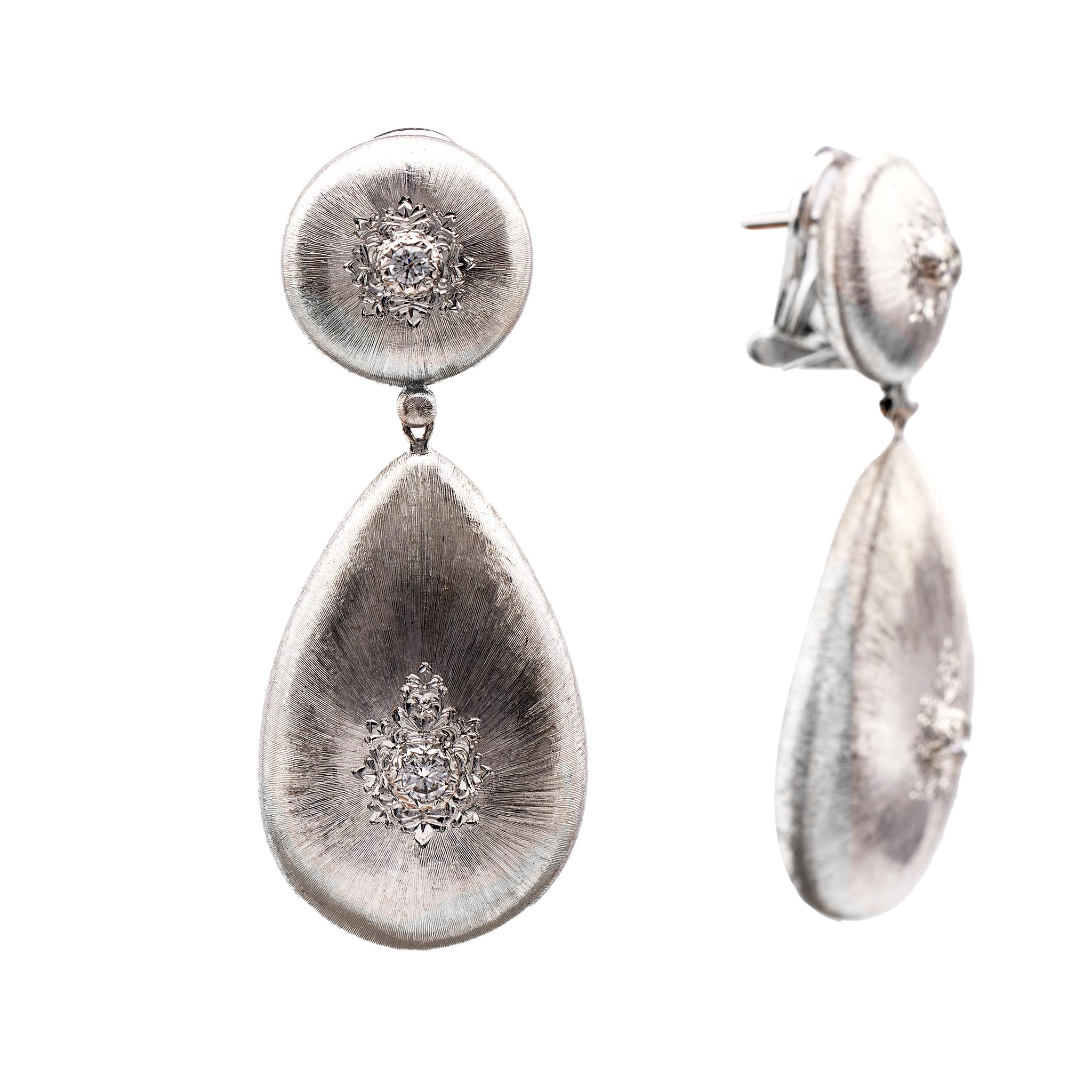 Women's or Men's Buccelatti Diamond 18k White Gold Macri Classica Drop Earrings