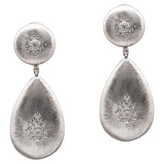 Buccelatti, pendants d'oreilles Macri Classica en or blanc 18 carats et diamants