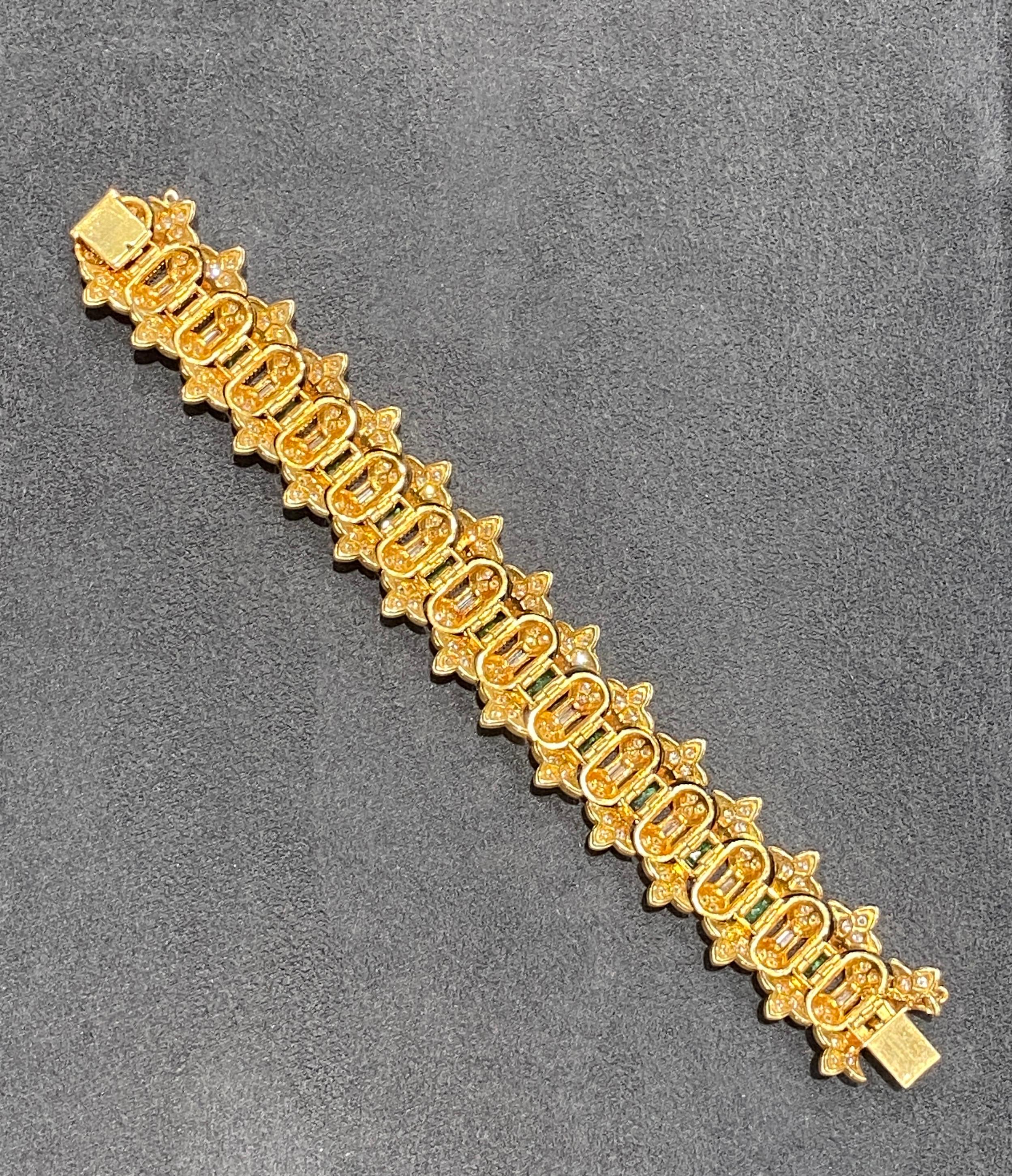 Contemporary Buccellati 18 carat gold, diamond and emerald bracelet For Sale