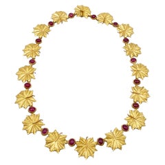 Collier Buccellati en or 18 carats et feuille de rubis