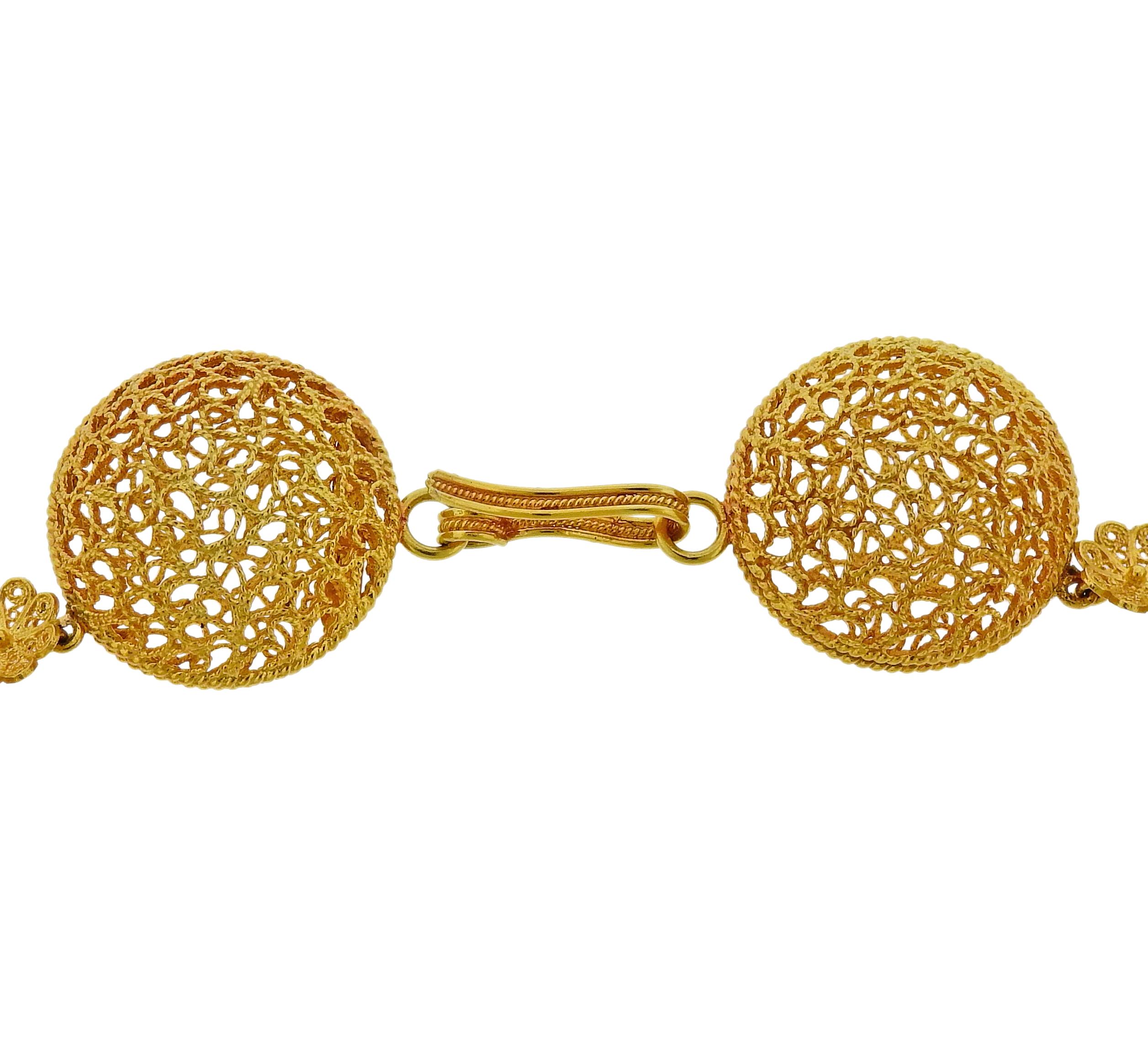Buccellati 18 Karat Gold Open Works Filigree Round Necklace In Excellent Condition For Sale In New York, NY