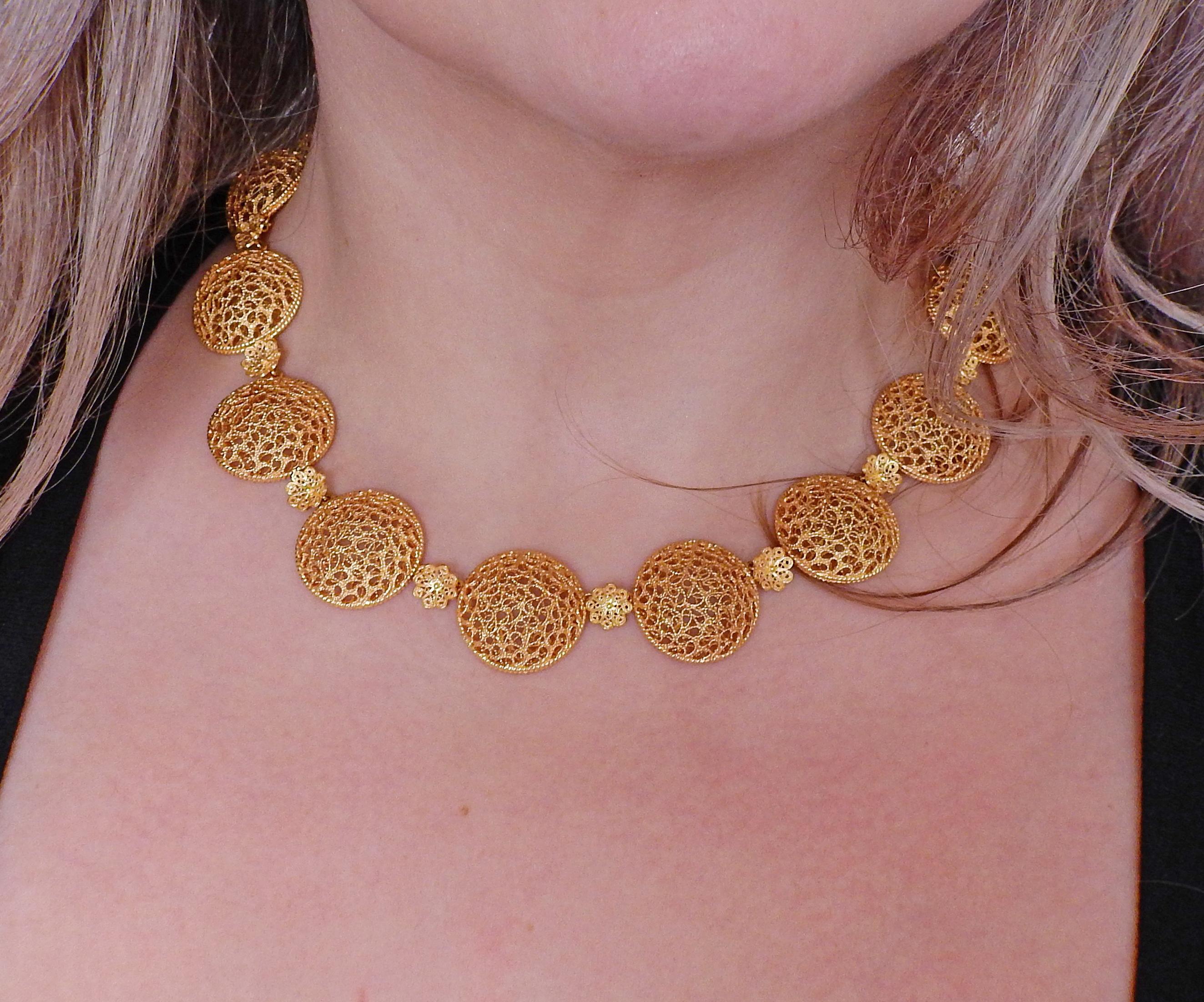 Buccellati 18 Karat Gold Open Works Filigree Round Necklace For Sale 2