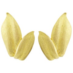 Buccellati 18 Karat Gold Textured Ear Clips