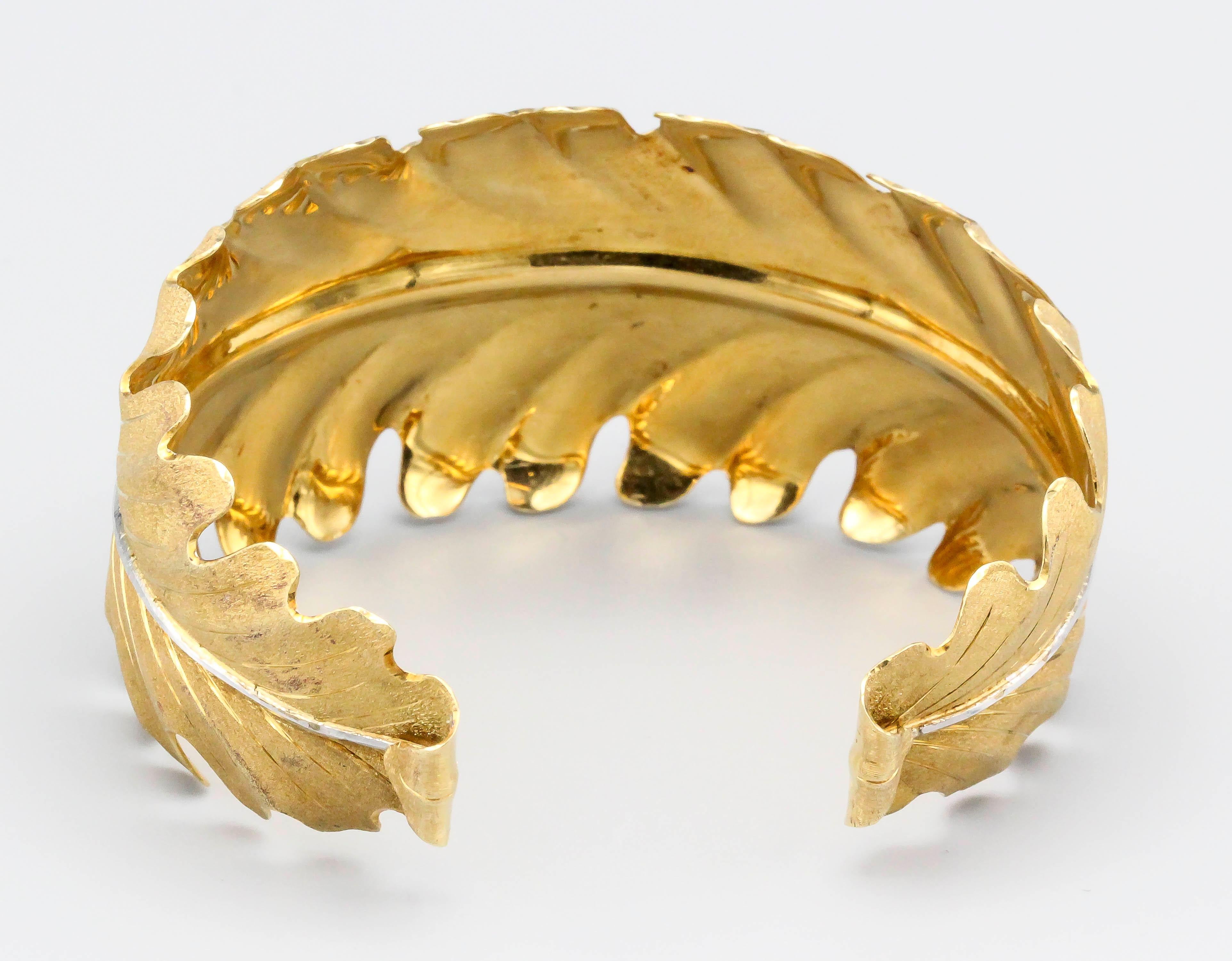Buccellati 18 Karat Two-Tone Gold Leaf Cuff Bracelet In Good Condition In New York City, NY