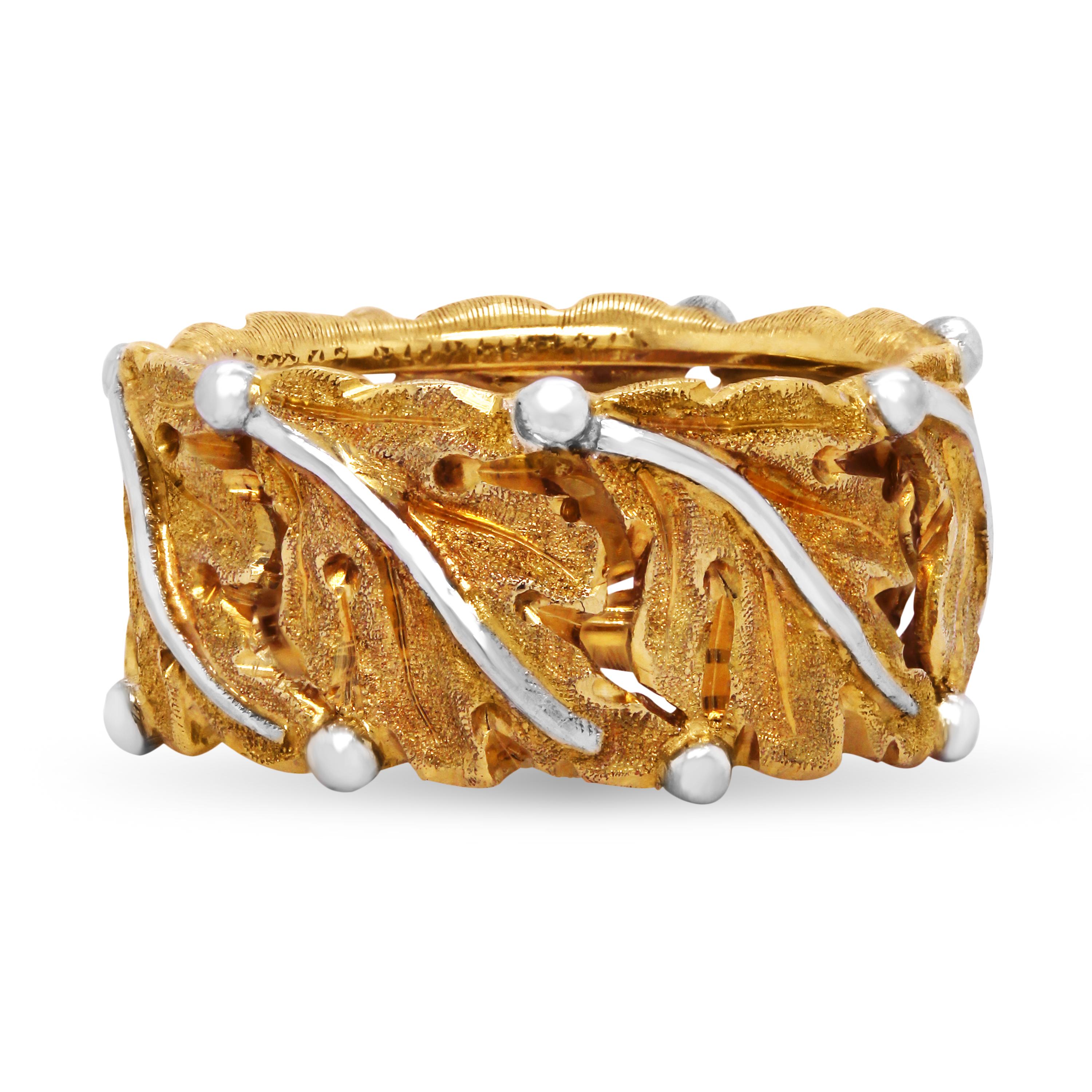 Buccellati 18 Karat Yellow White Gold Leaf Band Ring

Authentic Buccellati, handmade band ring with leaves all around. 

Band is 8.3mm in width. Size 5.

Signed Buccellati