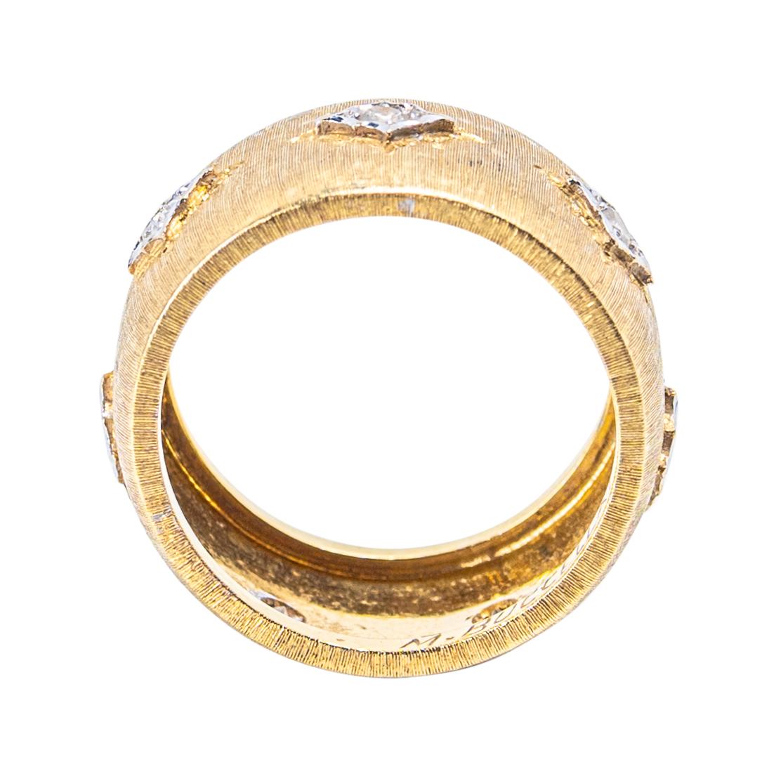 Anello a fascia larga in oro 18 carati e diamanti di Buccellati In condizioni buone in vendita a Palm Beach, FL