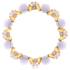 Buccellati, 18K Gold Carved Chalcedony Shell Bow Necklace