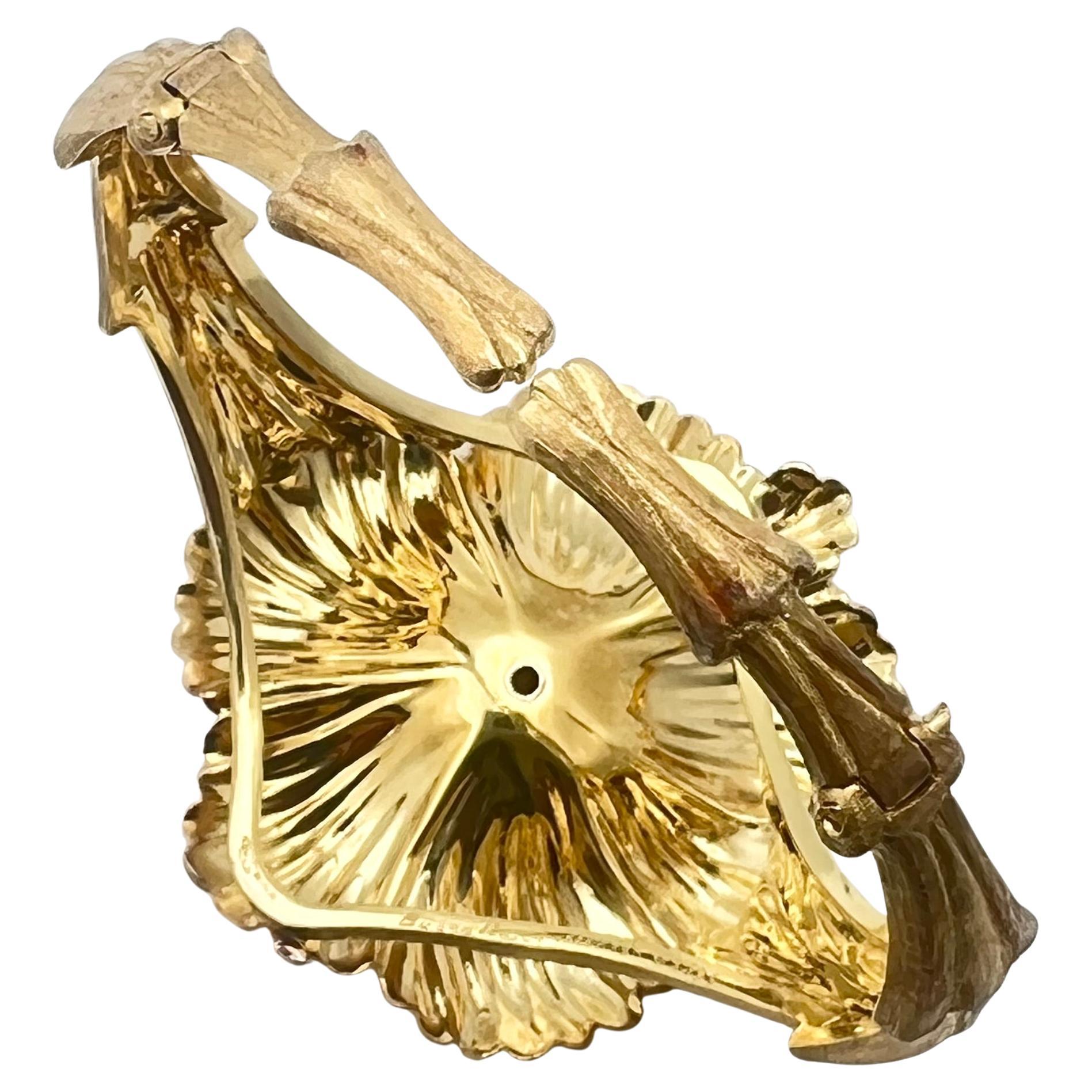 Buccellati - Bracelet manchette en or 18k avec fleurs et diamants en vente 1