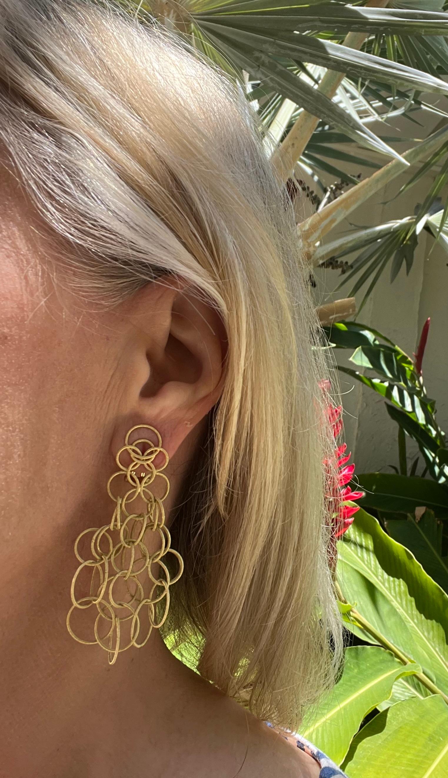 Women's Buccellati 18k Yellow Gold Medium Hawaii Earrings