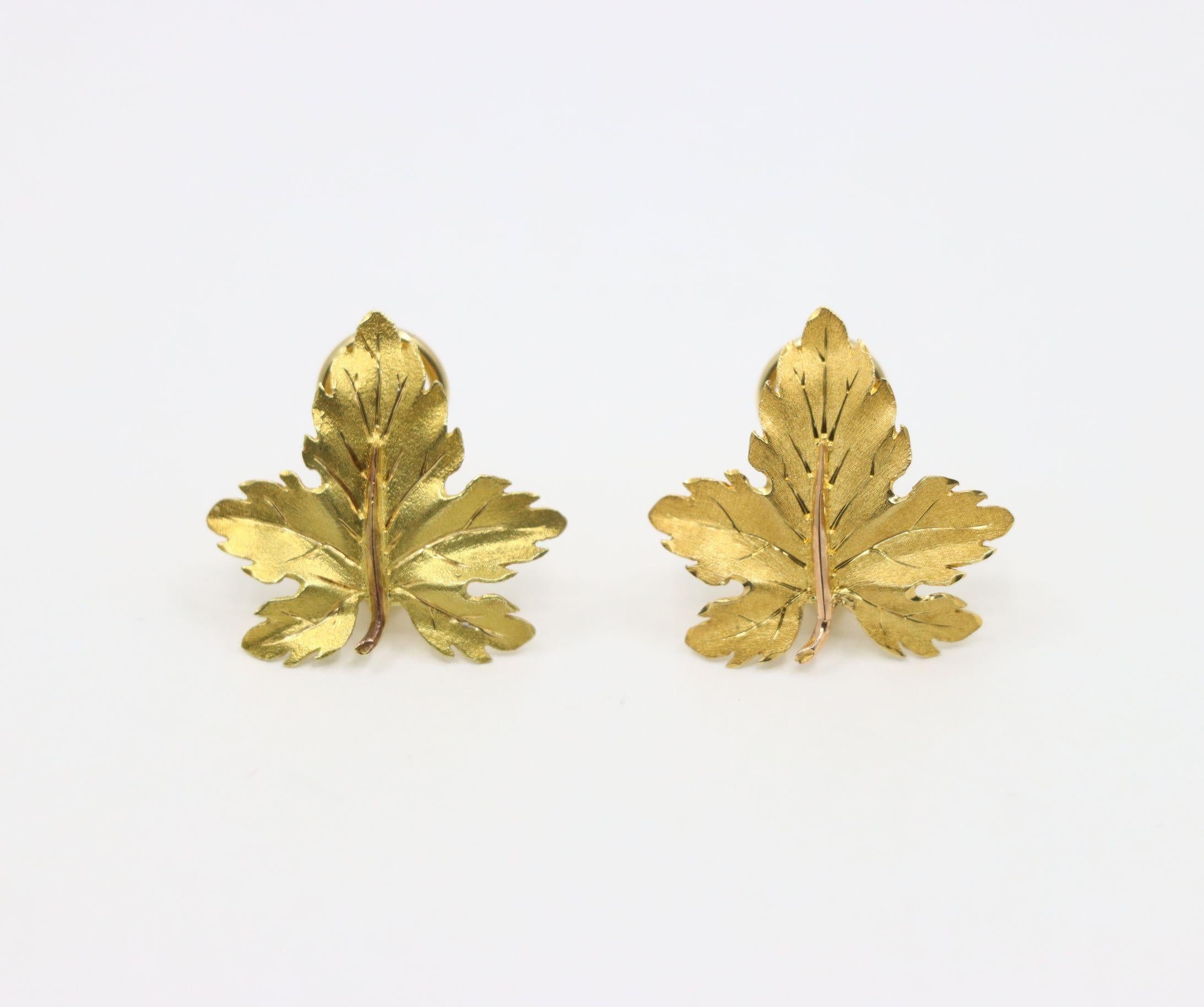 Orecchini con motivo a foglia in oro 18 carati di Buccellati In condizioni buone in vendita a Flushing, NY