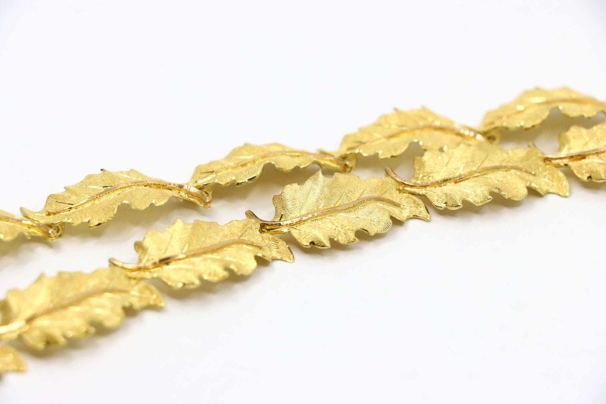 Buccellati 18K Gold Leaf Motif Necklace 9