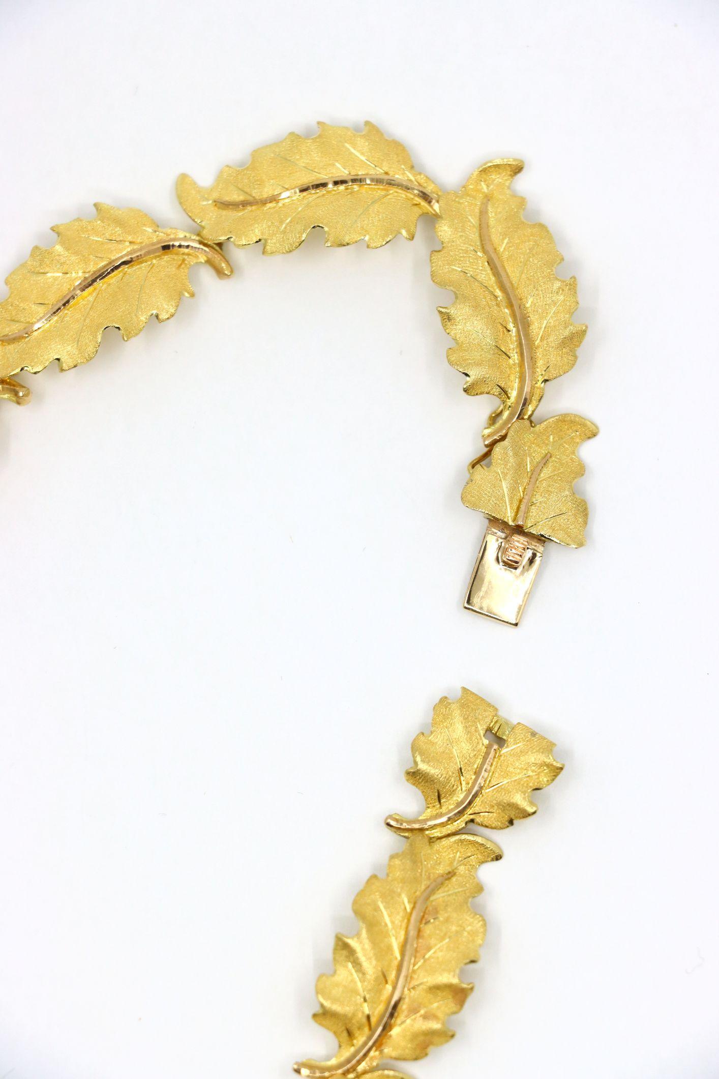 Buccellati 18K Gold Leaf Motif Necklace 10