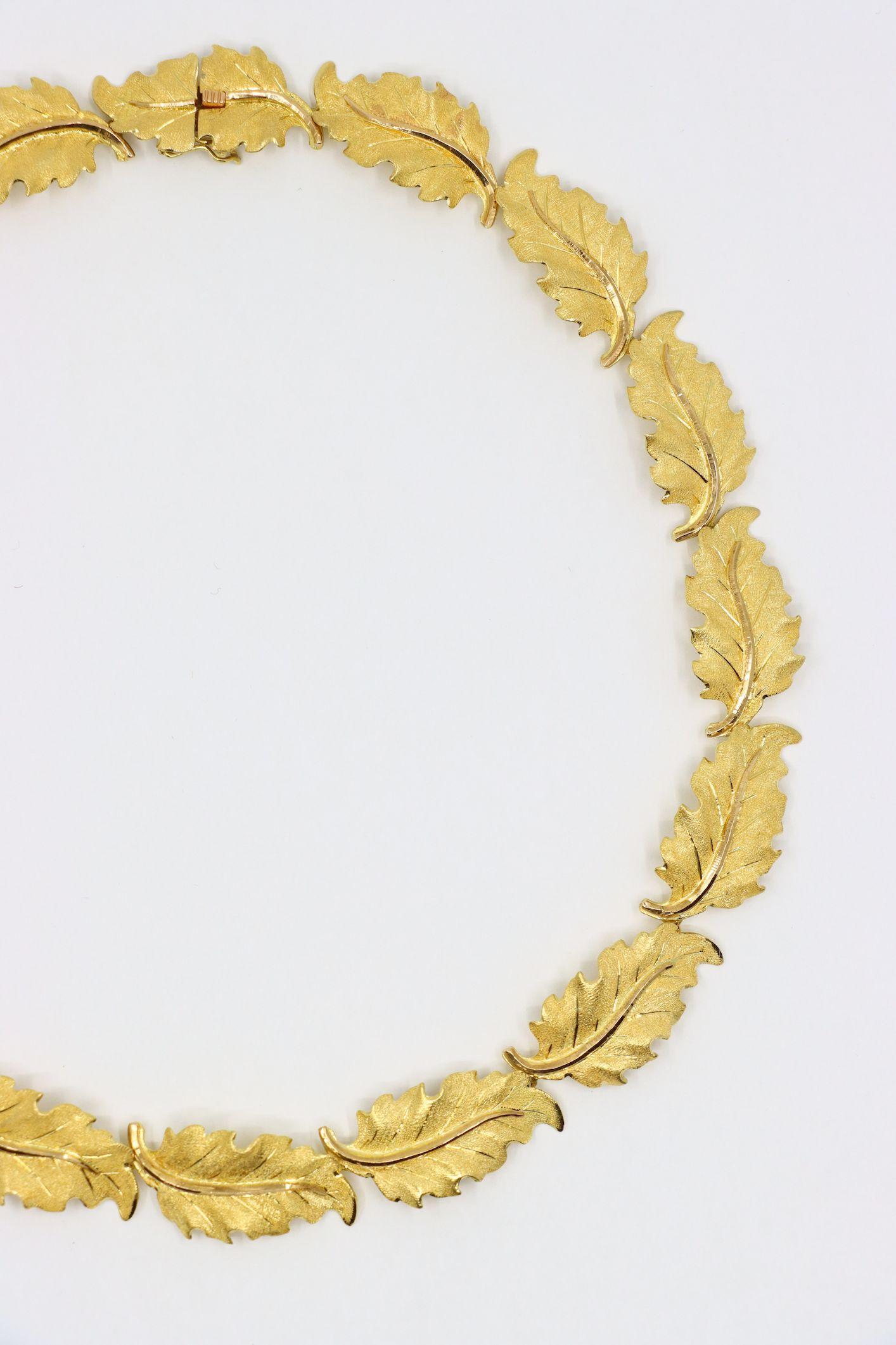 Buccellati 18K Gold Leaf Motif Necklace 1