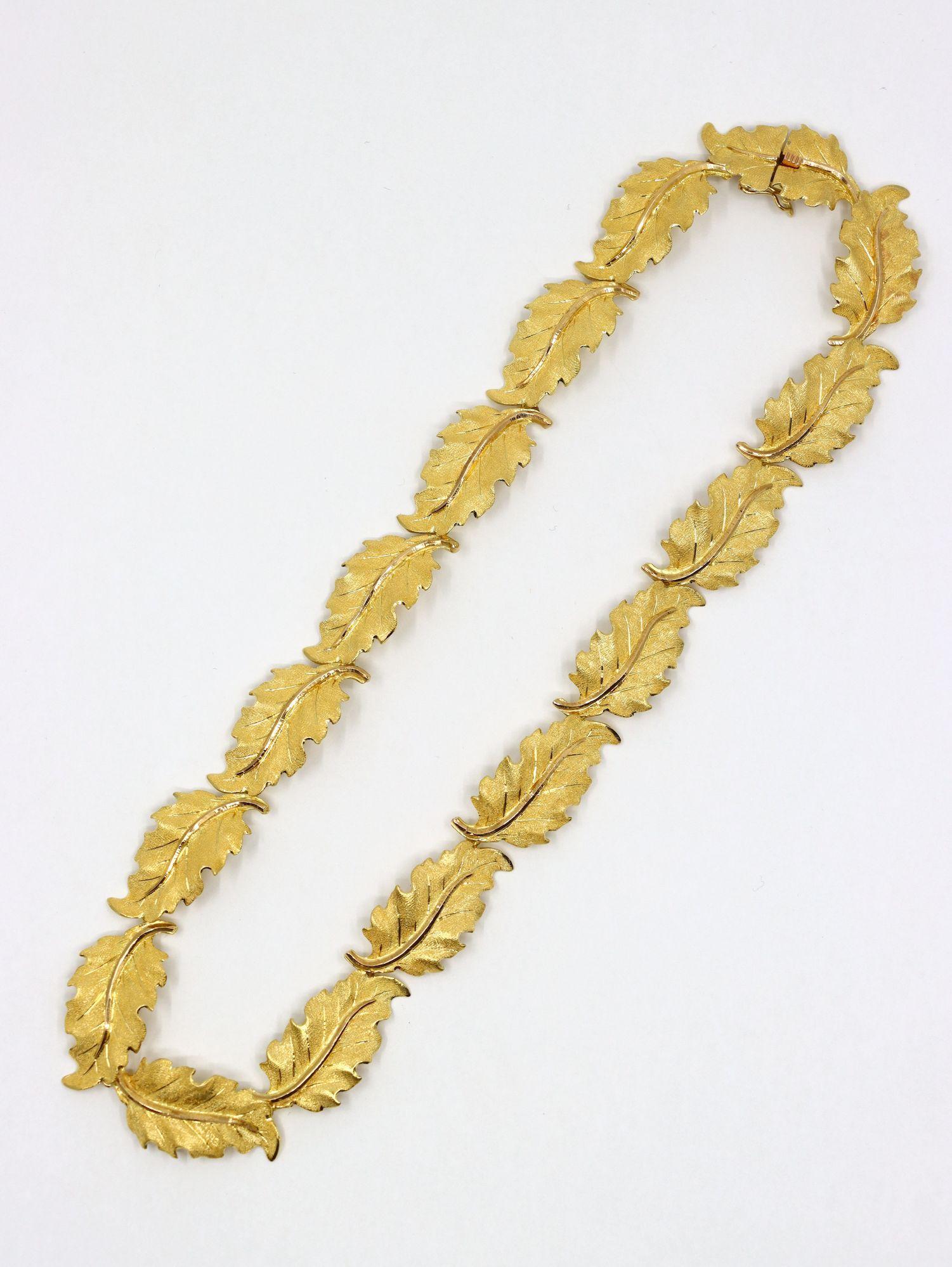 Buccellati 18K Gold Leaf Motif Necklace 5