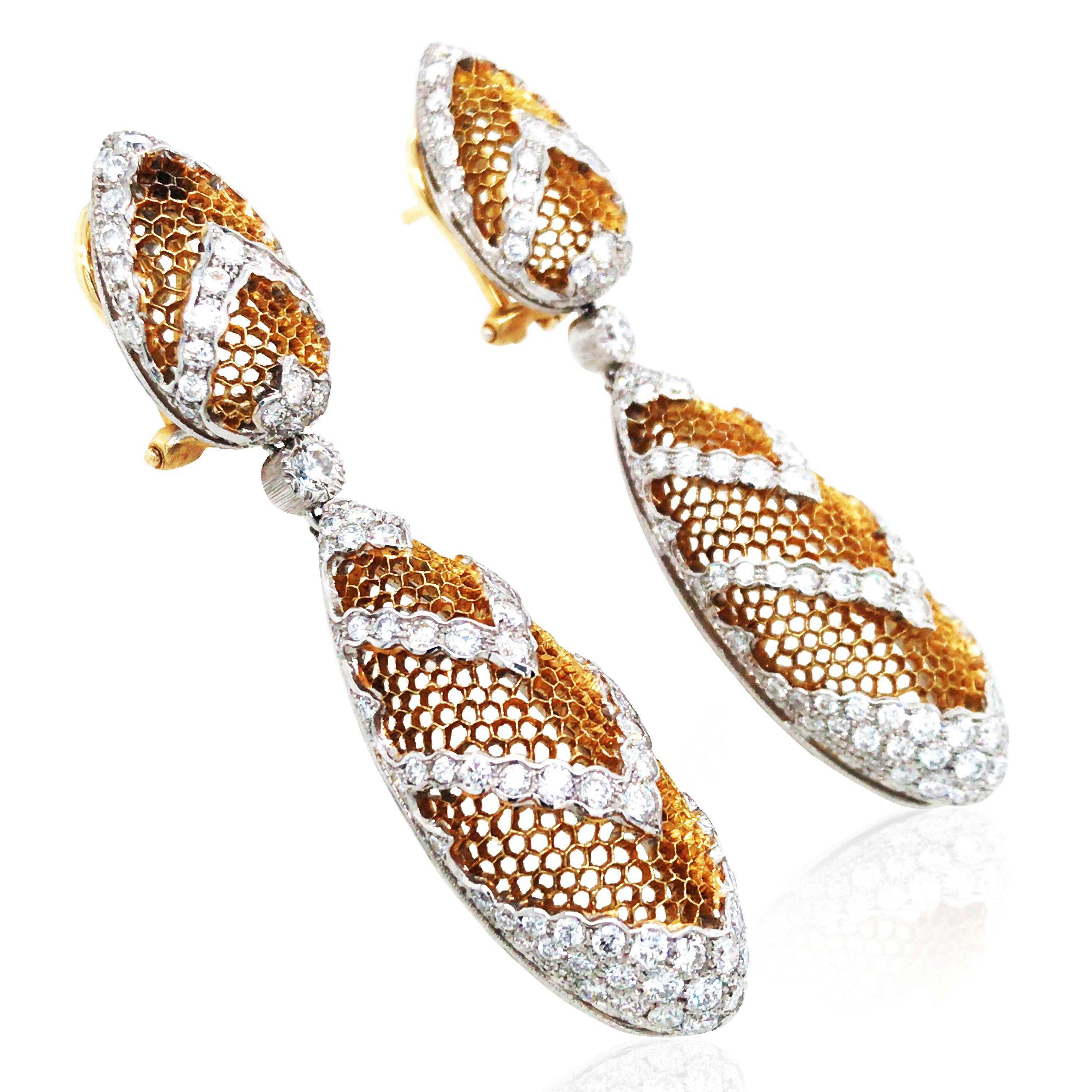 Round Cut Buccellati, 18K Gold Tulle Diamond Earrings