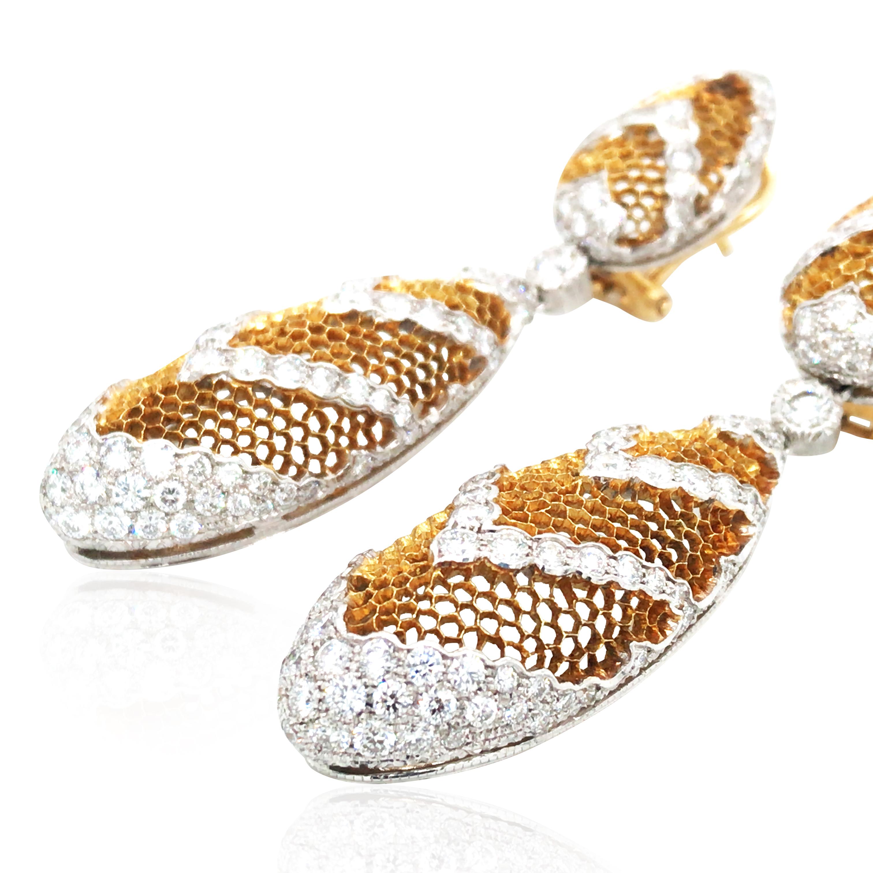 Buccellati, 18K Gold Tulle Diamond Earrings In Good Condition In New York, NY