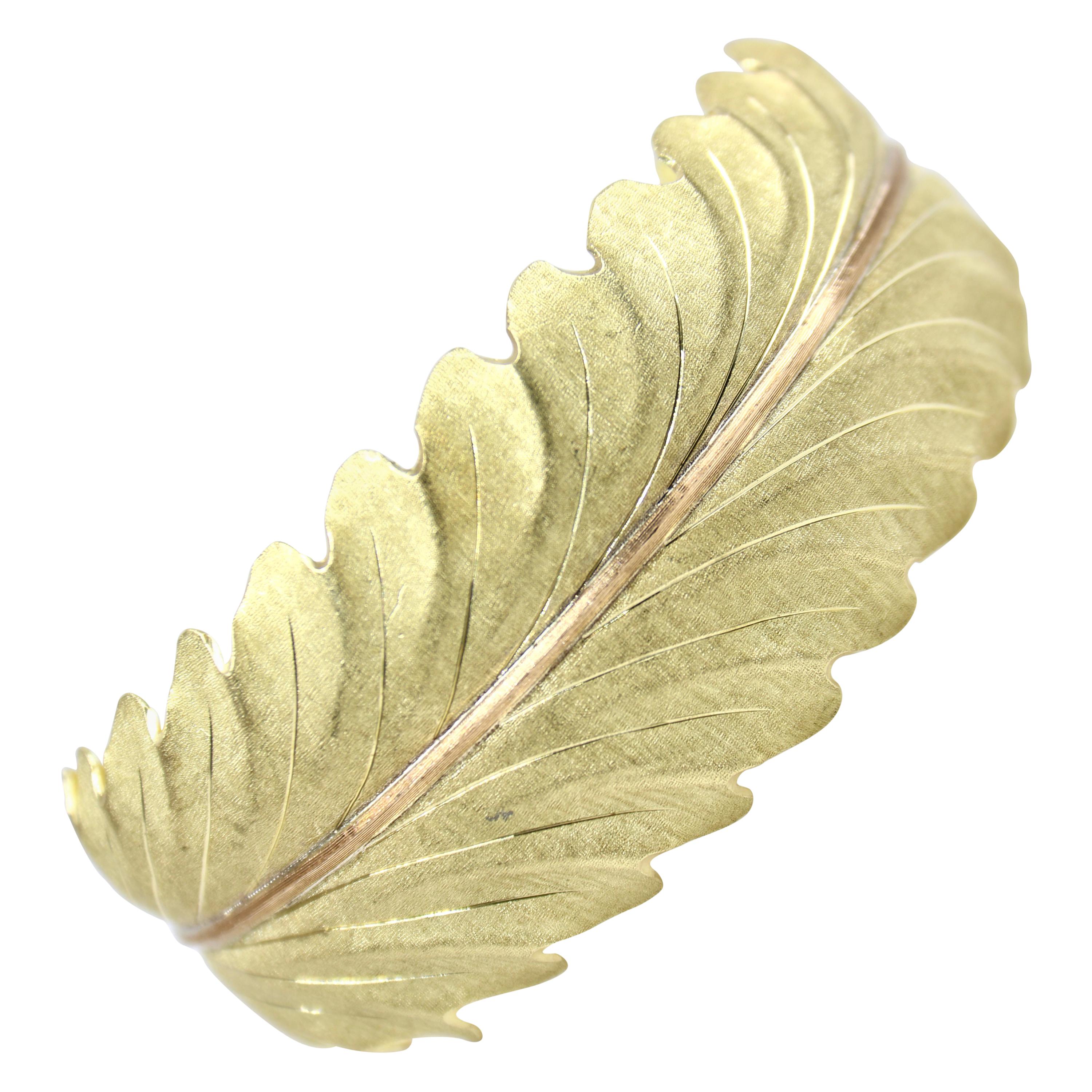 Buccellati 18K Leaf Cuff Bracelet For Sale