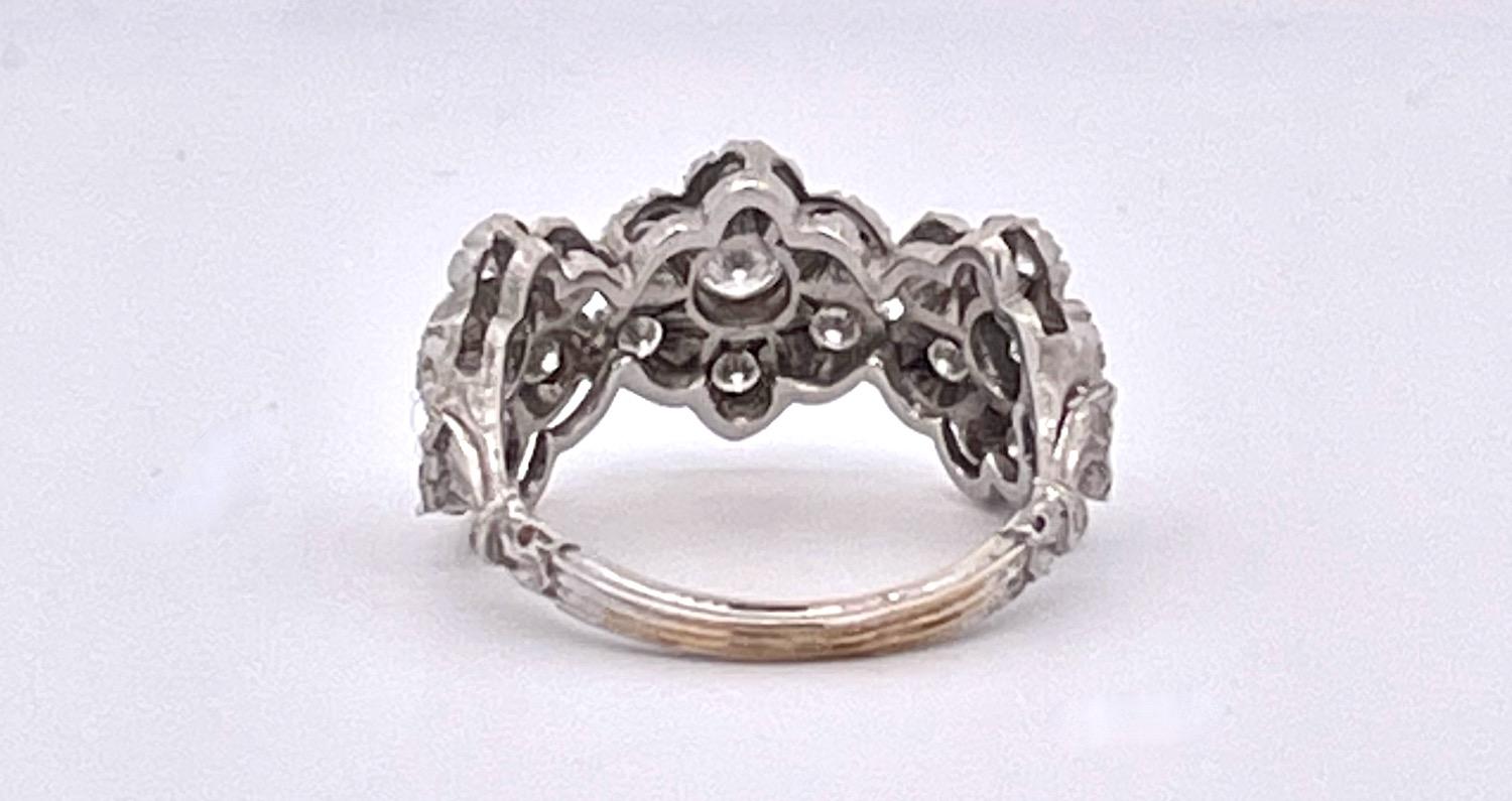 Buccellati 18K White gold Diamond 3 Blossom Ring In Good Condition For Sale In North Hollywood, CA