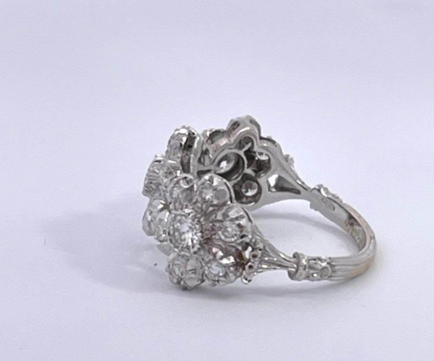 Buccellati 18K White gold Diamond 3 Blossom Ring For Sale 2