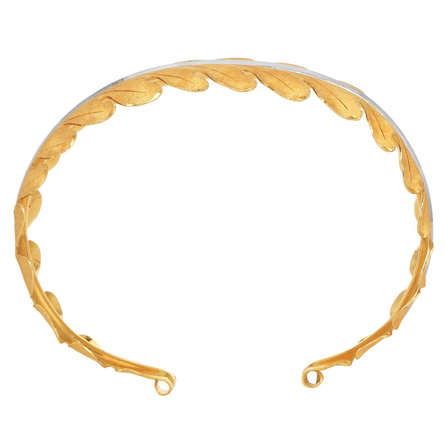 Bracelet manchette à feuilles en or jaune et blanc 18K Buccellati en vente 1