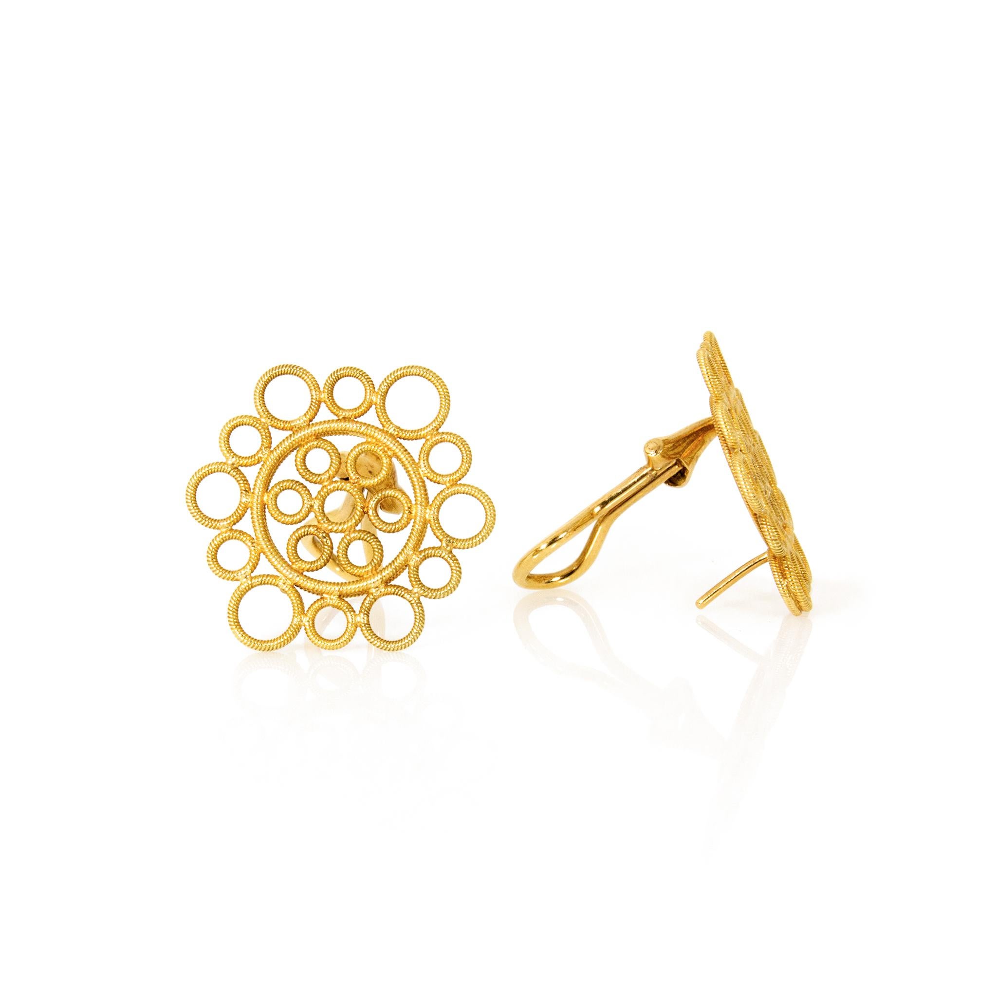 *** Clip-on with posts ***
18k Yellow Gold
Total Weight: 9.6 grams