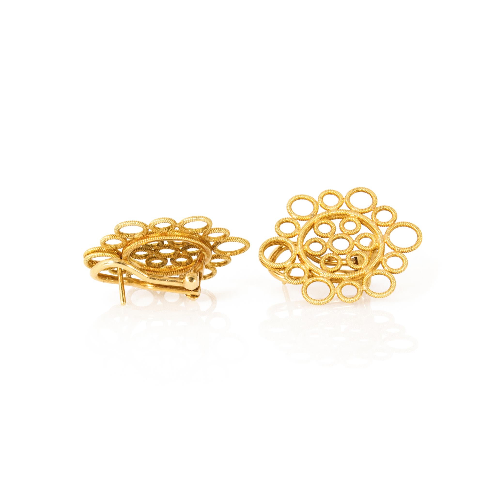 Buccellati 18 Karat Yellow Gold Circles Earrings In Good Condition In New York, NY