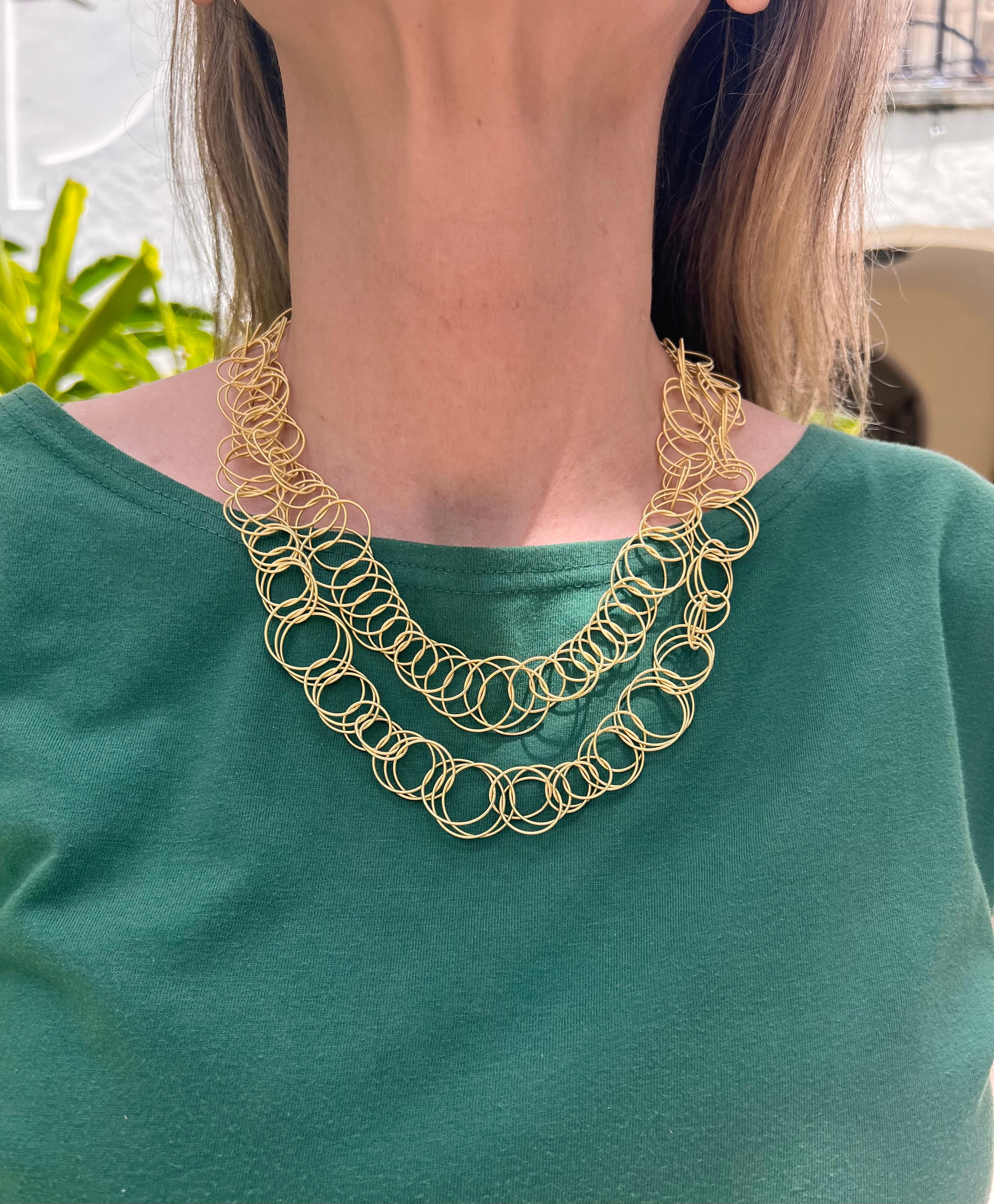 Buccellati 18k Yellow Gold Hawaii Long Necklace In Excellent Condition In Palm Beach, FL