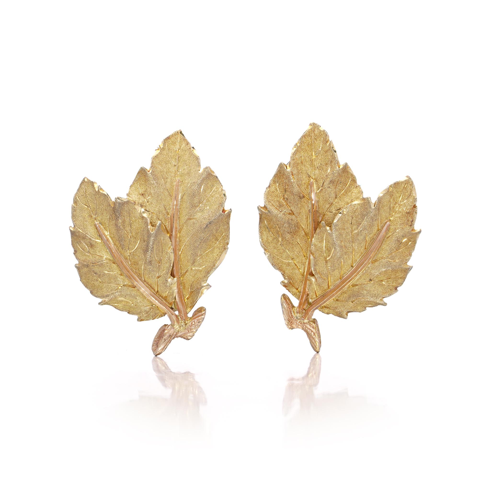 Buccellati - Boucles d'oreilles à pince en or 18 carats avec feuille Bon état - En vente à Braintree, GB