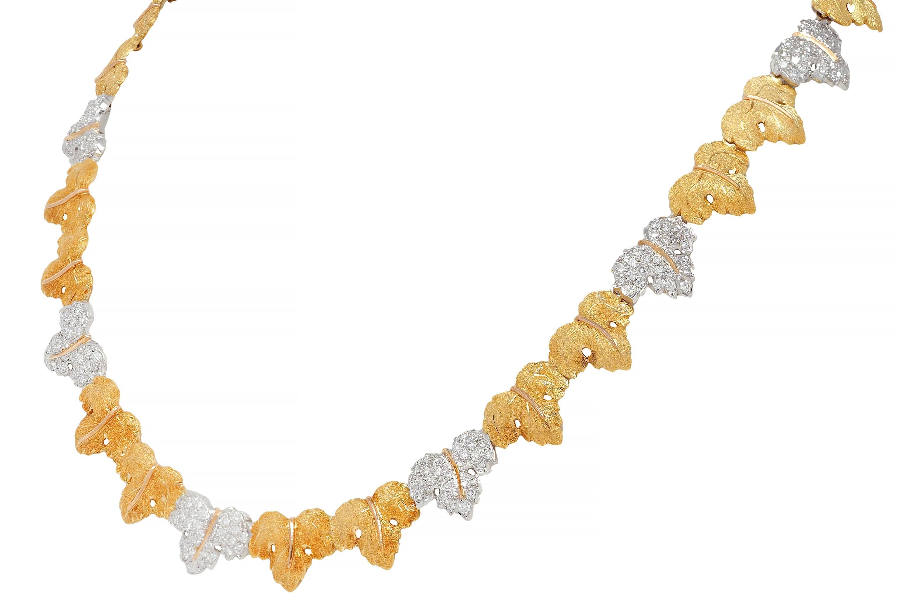 Buccellati 1950er Jahre Diamant 18 Karat zweifarbiges Gold Segrinato Leaf Vintage Halskette im Zustand „Hervorragend“ im Angebot in Philadelphia, PA