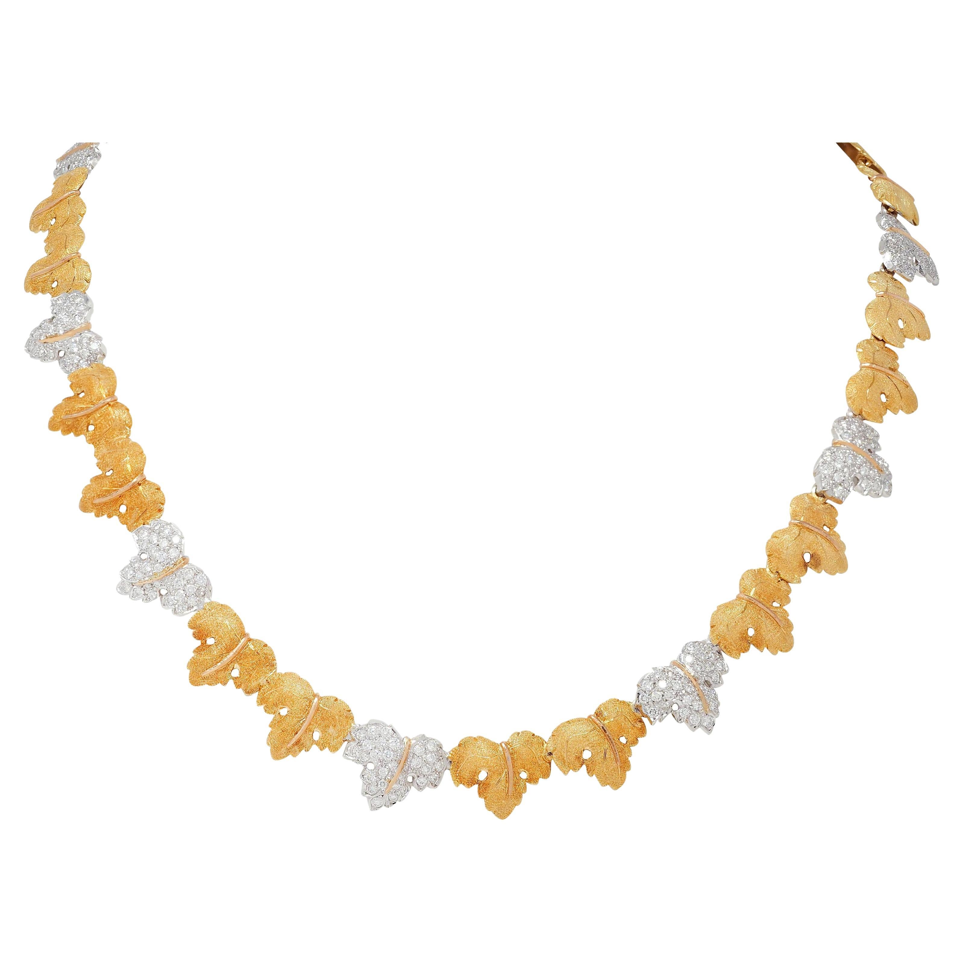 Buccellati 1950er Jahre Diamant 18 Karat zweifarbiges Gold Segrinato Leaf Vintage Halskette im Angebot