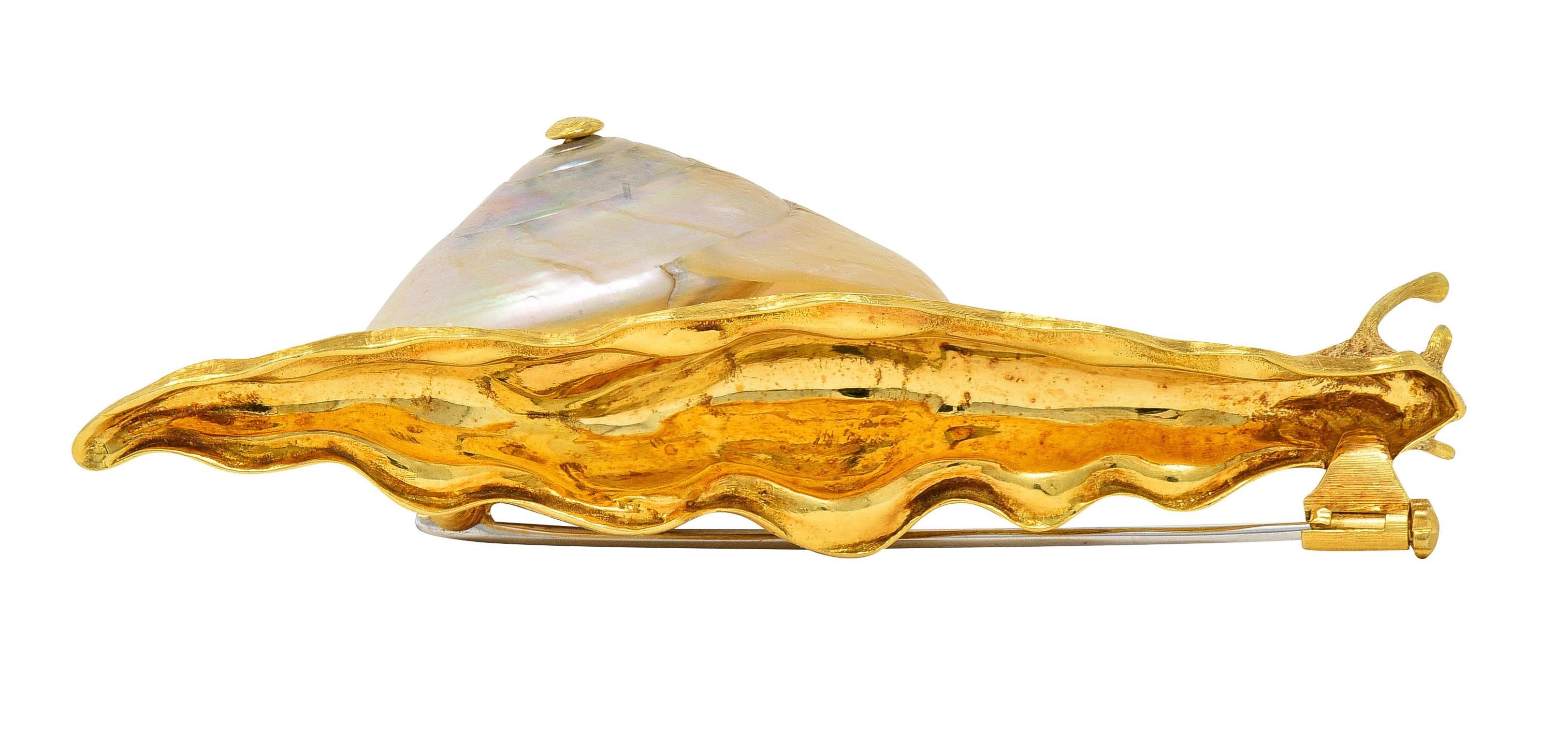 Buccellati 1960s Mother-Of-Pearl 18 Karat Gold Vintage Snail Brooch 4