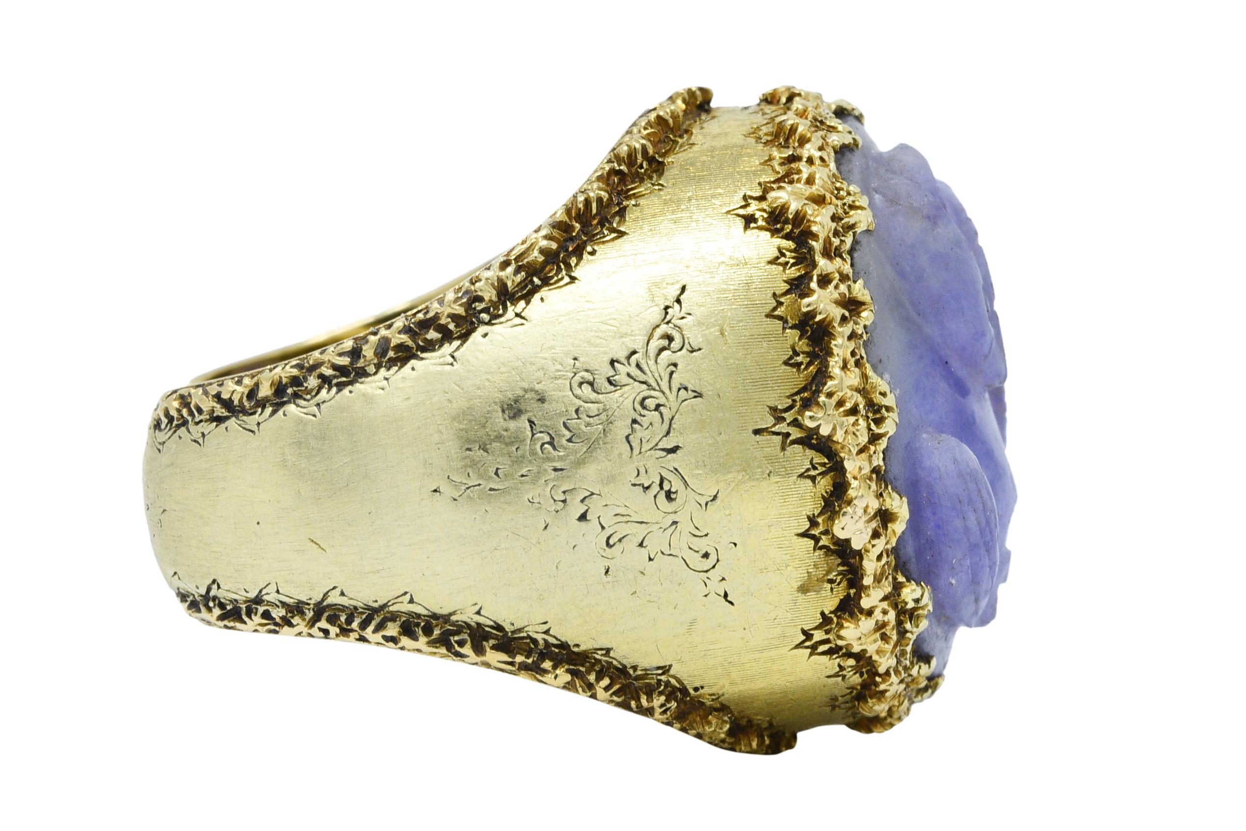 Contemporary Buccellati 1960's Vintage Lavender Jade 18 Karat Gold Serpent Dragon Cameo Ring