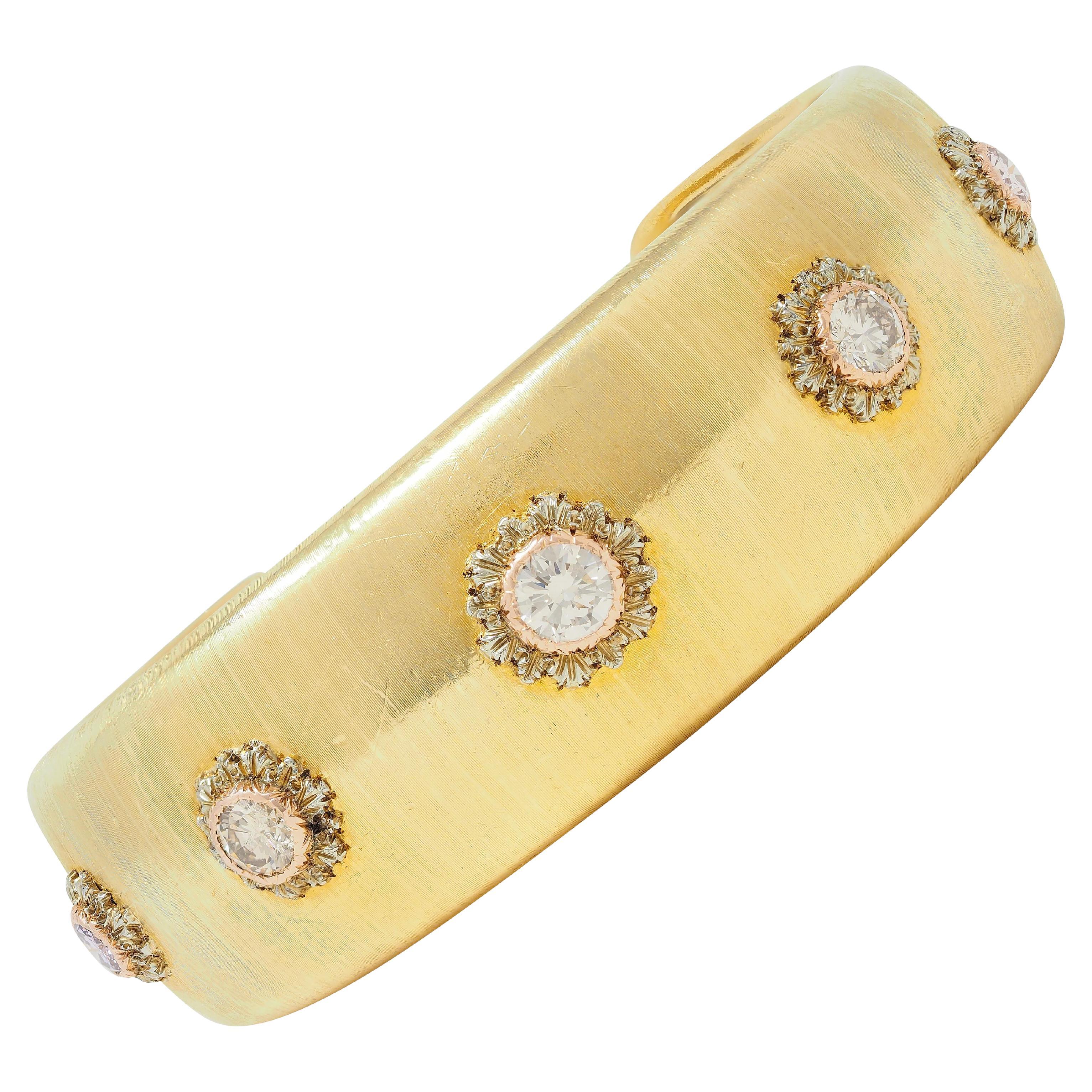 Buccellati 1.98 CTW Fancy Diamond 18 Karat Gold Macri Vintage Cuff Bracelet For Sale