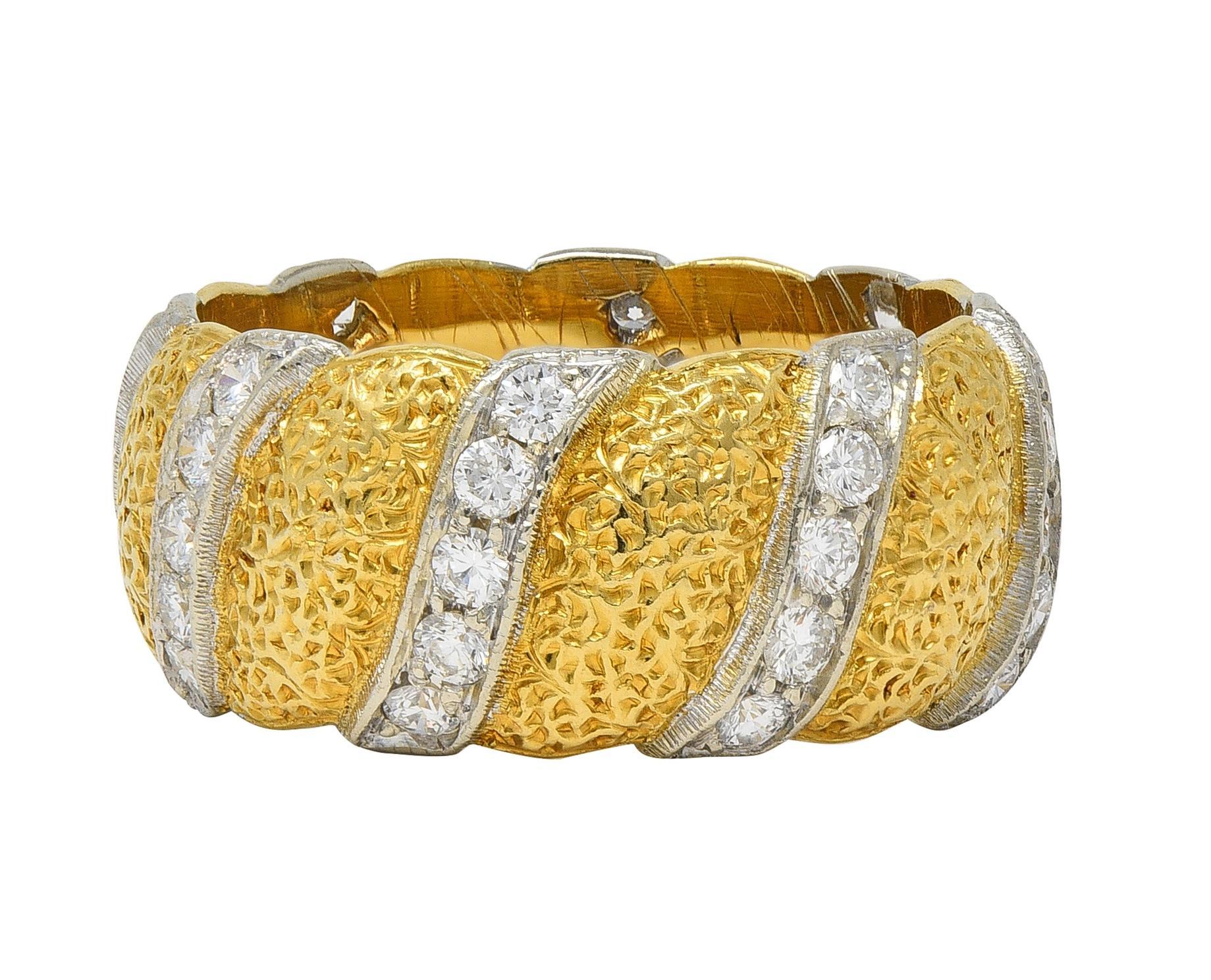 Brilliant Cut Buccellati 1980's 1.20 CTW Diamond 18K Gold Eternelle Textured Vintage Band Ring For Sale