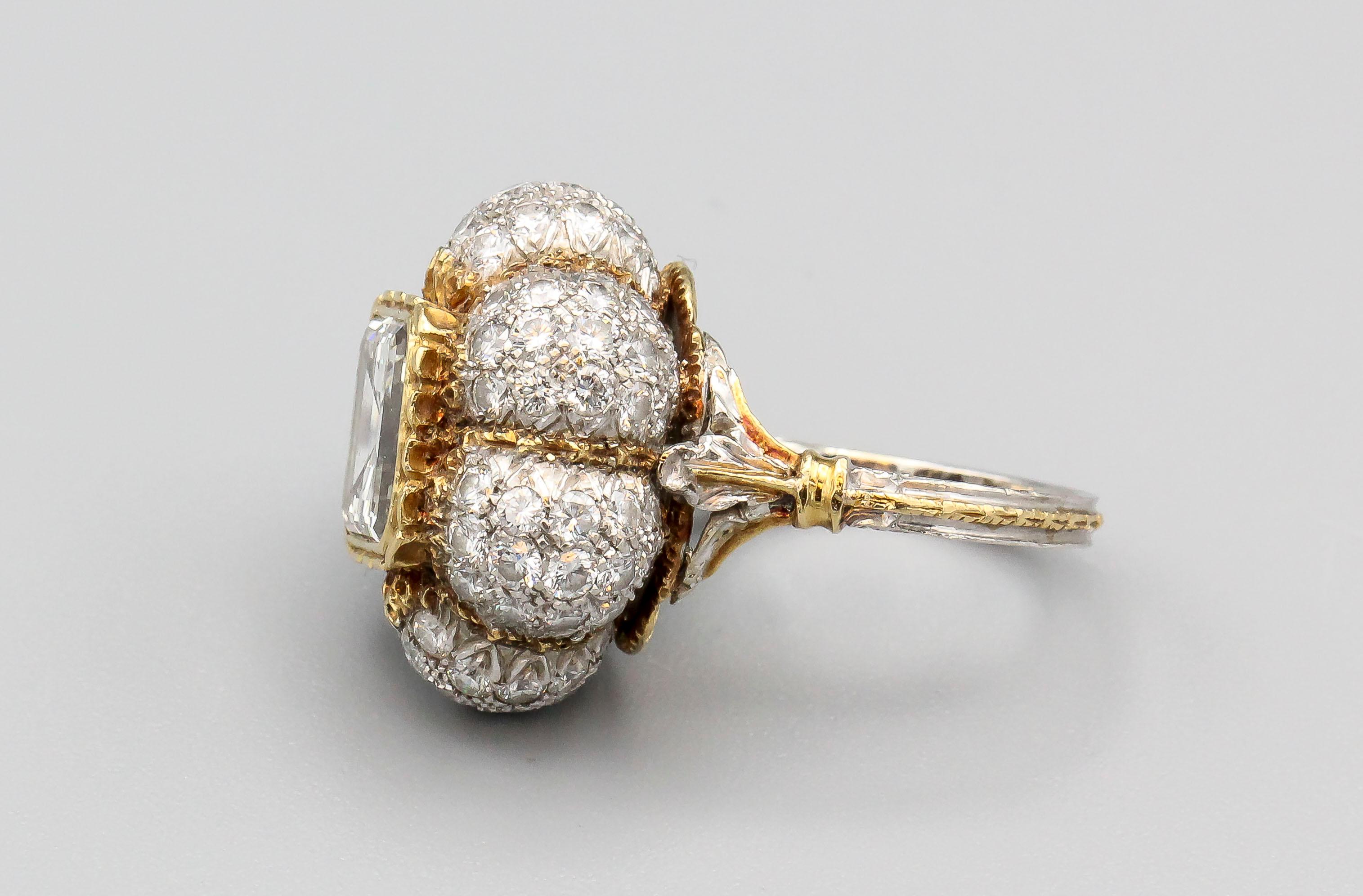Beccellati 3 Karat Smaragdschliff Diamantring aus 18 Karat Gold im Zustand „Gut“ in New York City, NY
