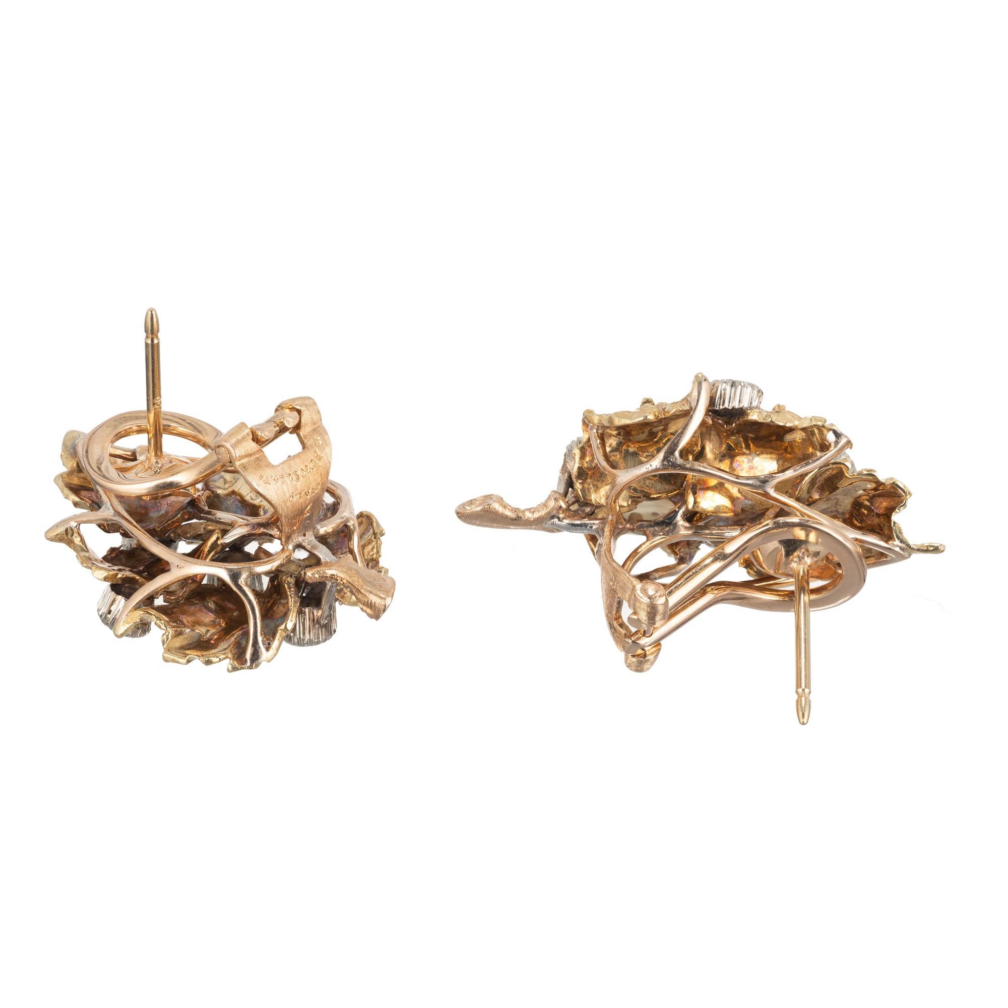 Buccellati - Boucles d'oreilles feuilles en or jaune et blanc avec diamant de 0,72 carat Excellent état - En vente à Stamford, CT