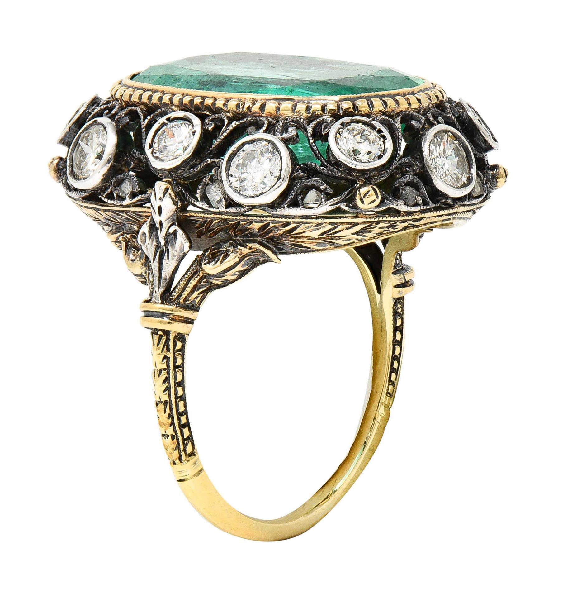 Buccellati 8,48 Karat Smaragd-Diamant-Ring aus 18 Karat Gold und Silber mit Blattwerk, Vintage (Ovalschliff) im Angebot