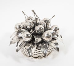 Buccellati:: eine italienische Kirschkorbschale aus Sterlingsilber mit Deckel
