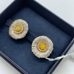 Boucles d'oreilles « Blossoms Daisy » de Buccellati : argent sterling, agate jaune et diamant