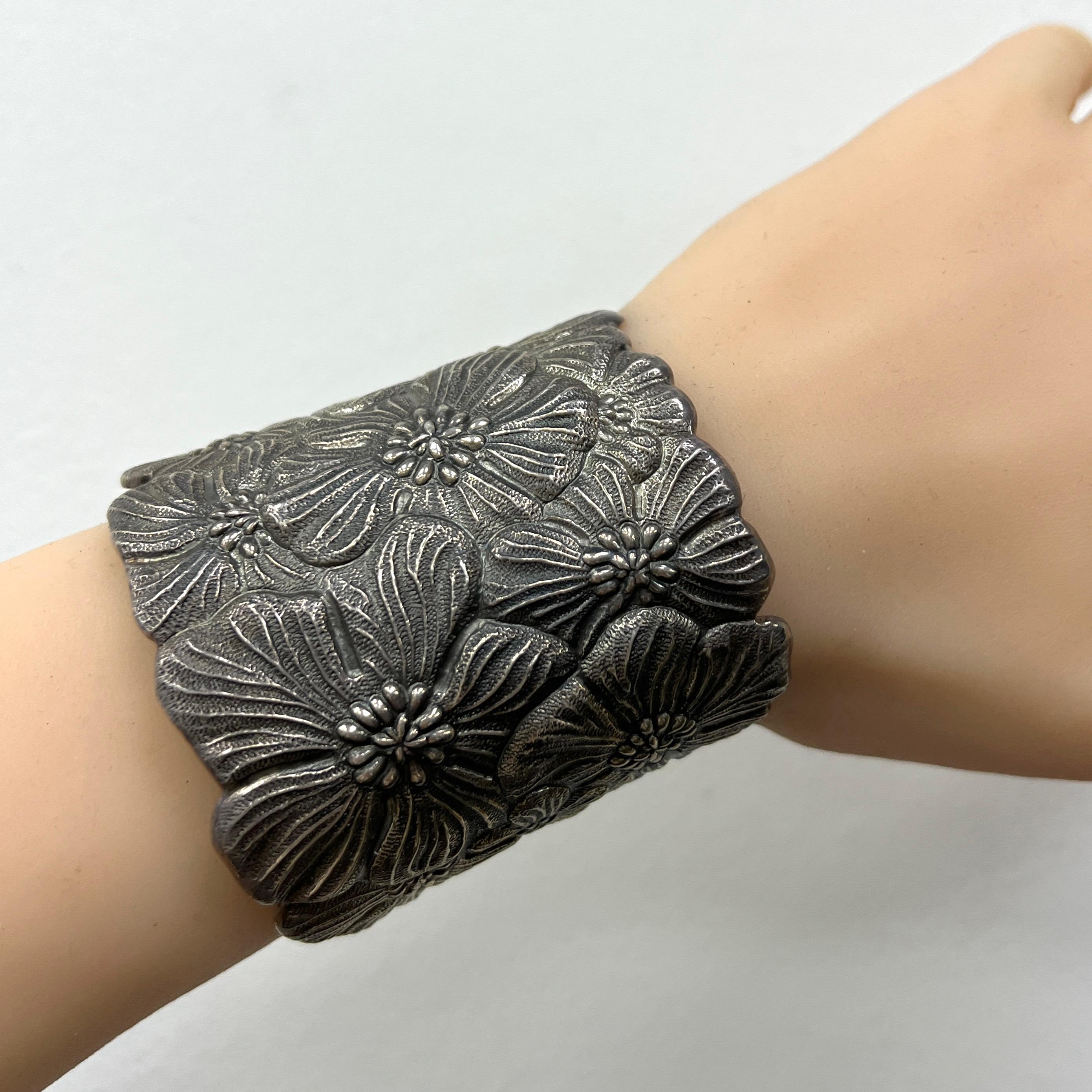 Bracciale Buccellati Blossoms Largo e Scuro in Argento Sterling in vendita 3