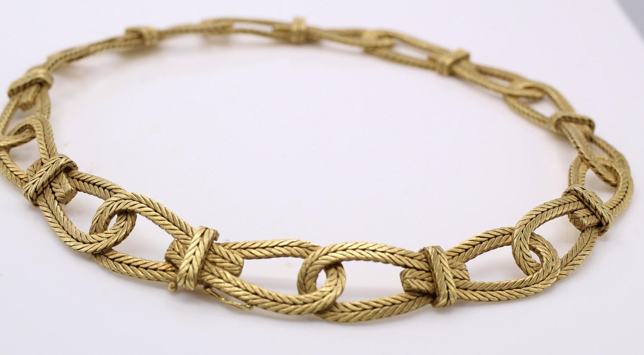 Buccellati Braided Link 18 Karat Yellow Gold Necklace  In Excellent Condition For Sale In New York, NY