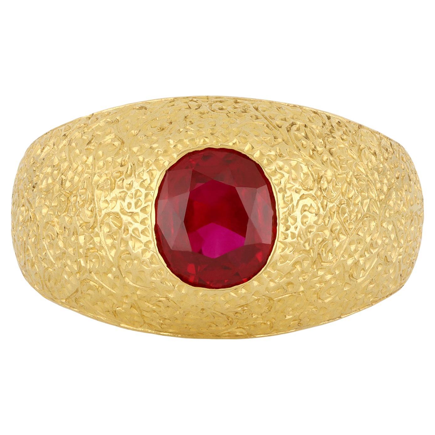Buccellati Burmese Ruby Ring, Italian, circa 1940 For Sale