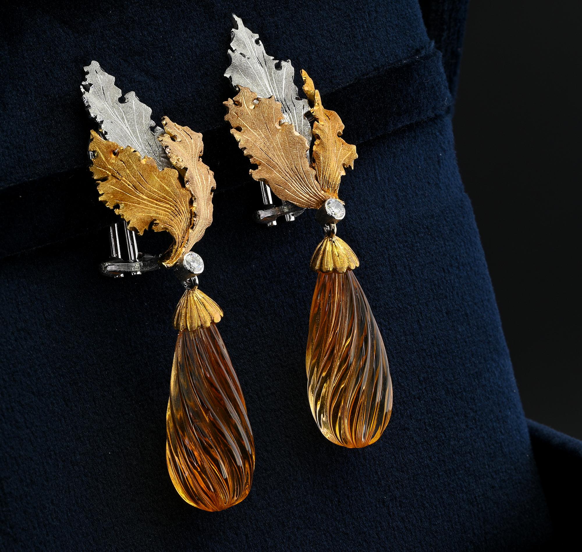 Taille brillant Buccellati, pendants d'oreilles feuille de diamants et citrine sculptée 18 carats en vente