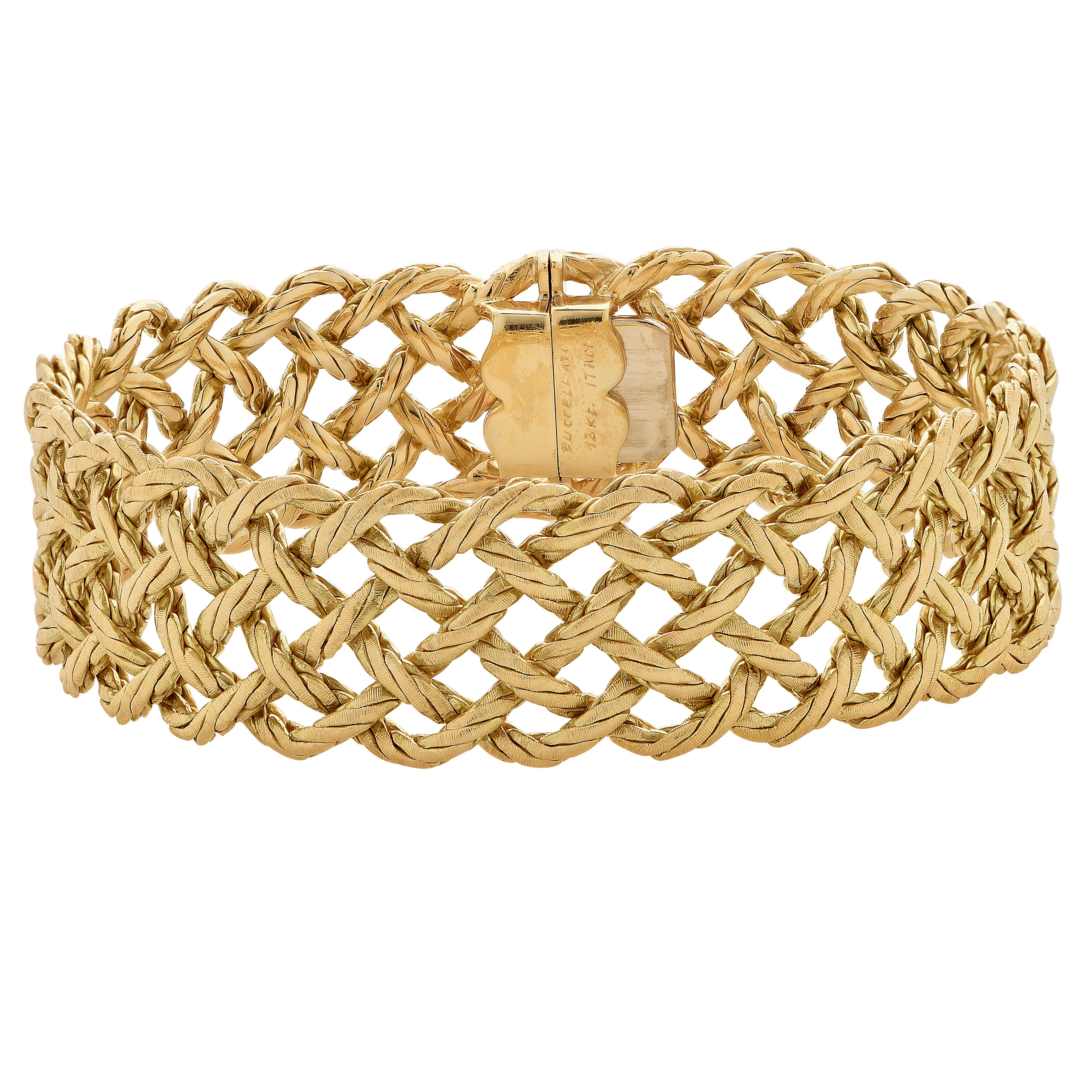 Spectacular bracelet from the Crepe De Chine Collection by Buccellati, crafted in 18 karat yellow gold, featuring a hand-woven design accented with hand engravings. This beautiful bracelet exemplifies Buccellati's exquisite craftsmanship with an