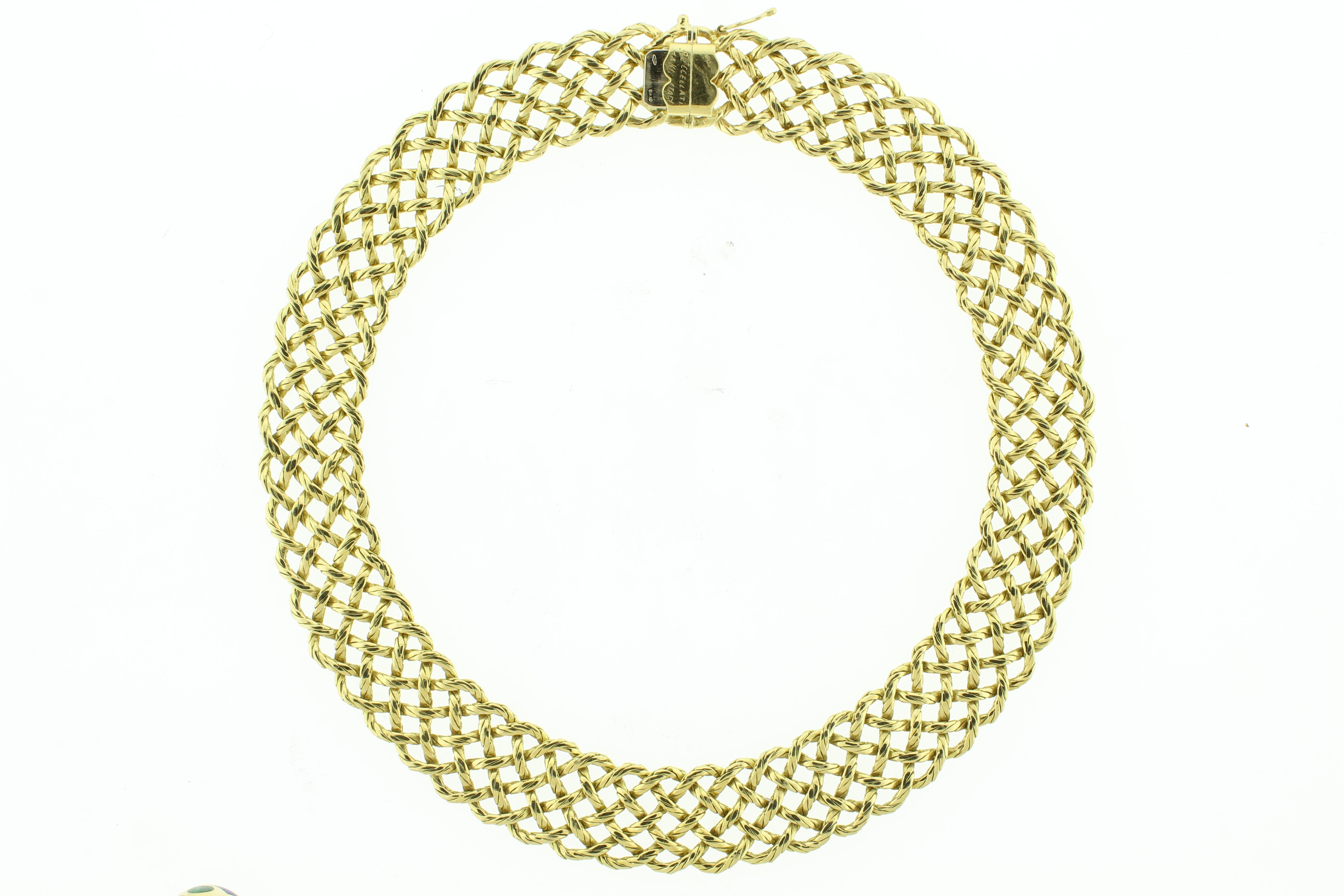 This beautiful necklace is 16 inches in length and in like new condition.
♦ Designer: Buccellati
♦ Metal: 18kt yellow gold 
♦ Circa: 2022
♦ Length: 16 inches
♦ Packaging: Pampillonia Presentation Box
♦ Condition: Excellent , like new condition