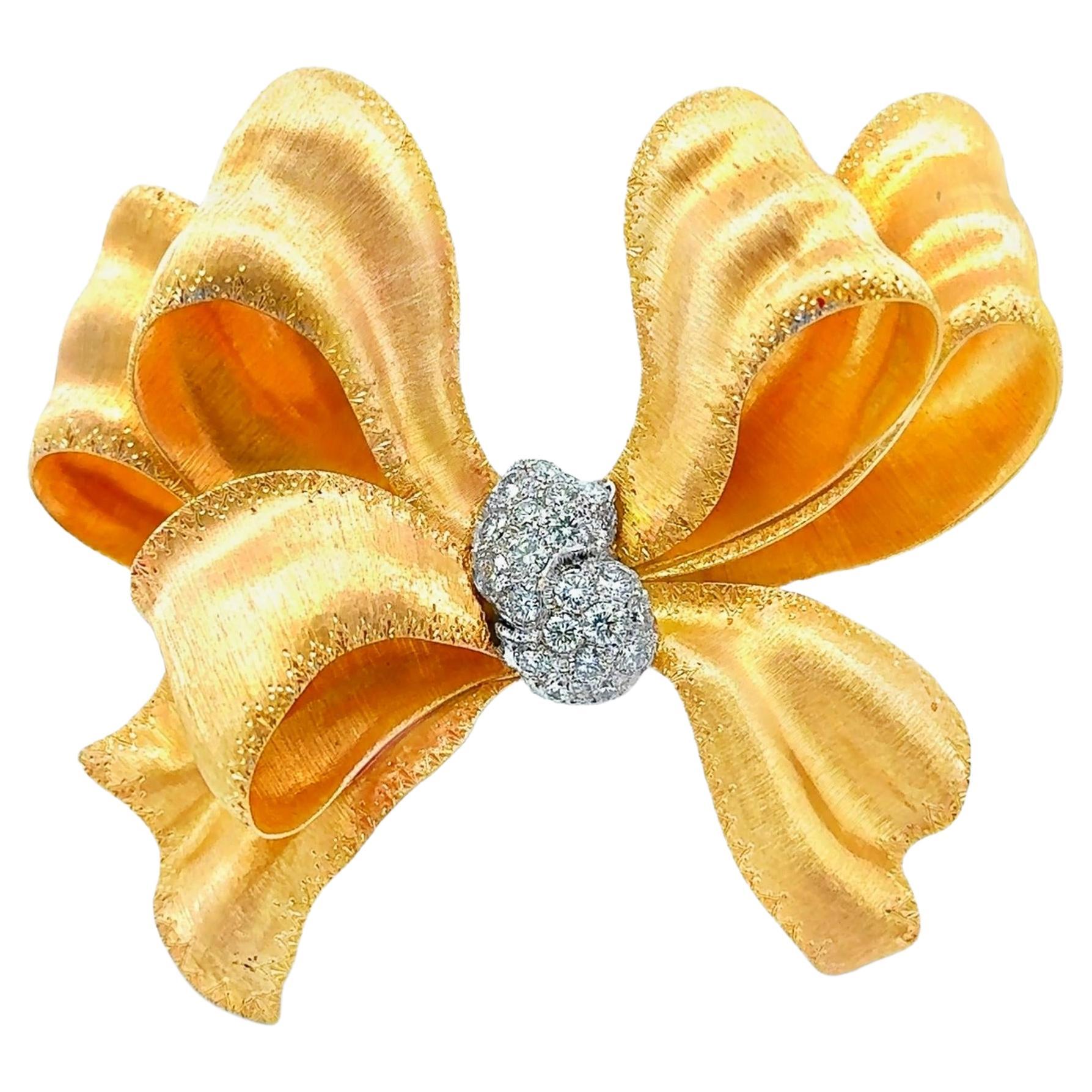 Spilla a fiocco in oro 18 carati con diamanti Buccellati