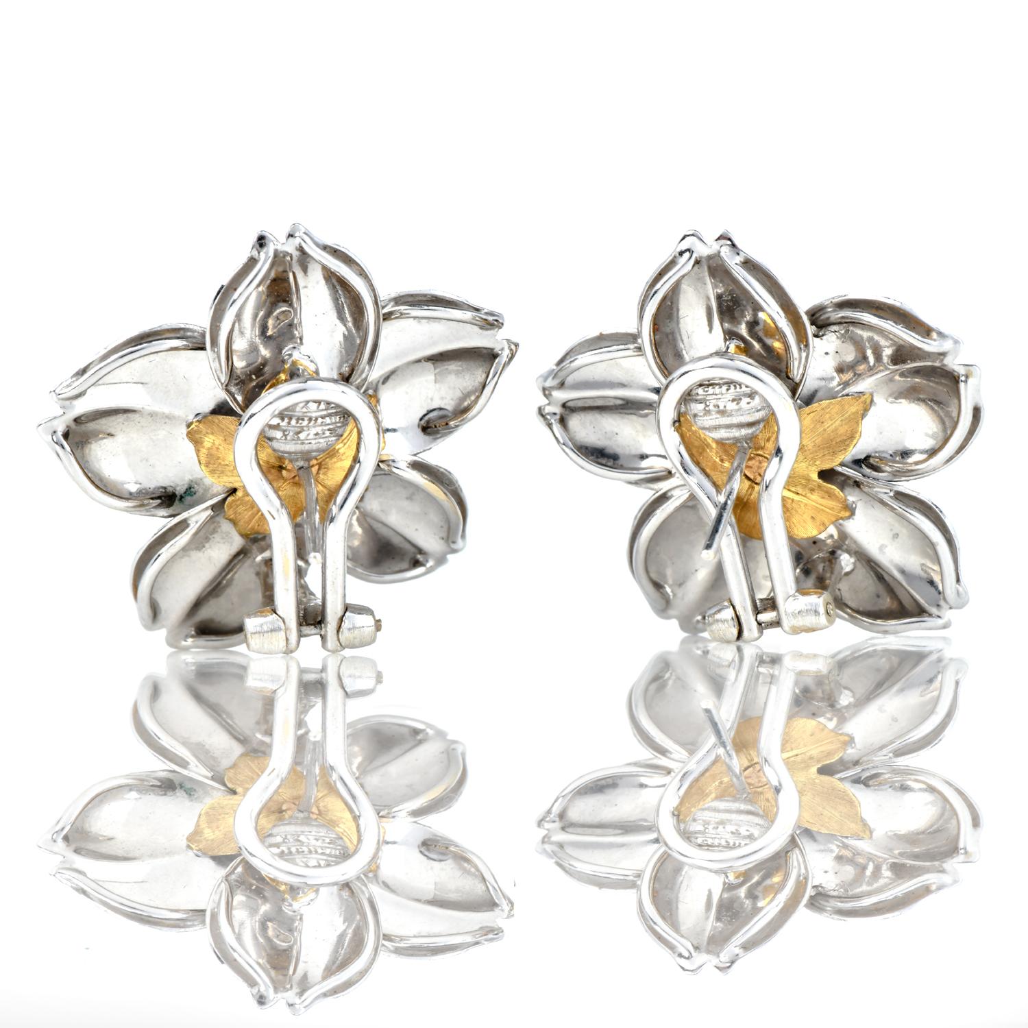 Taille ronde Buccellati - Boucles d'oreilles à clip en or 18 carats avec diamants et fleurs en vente