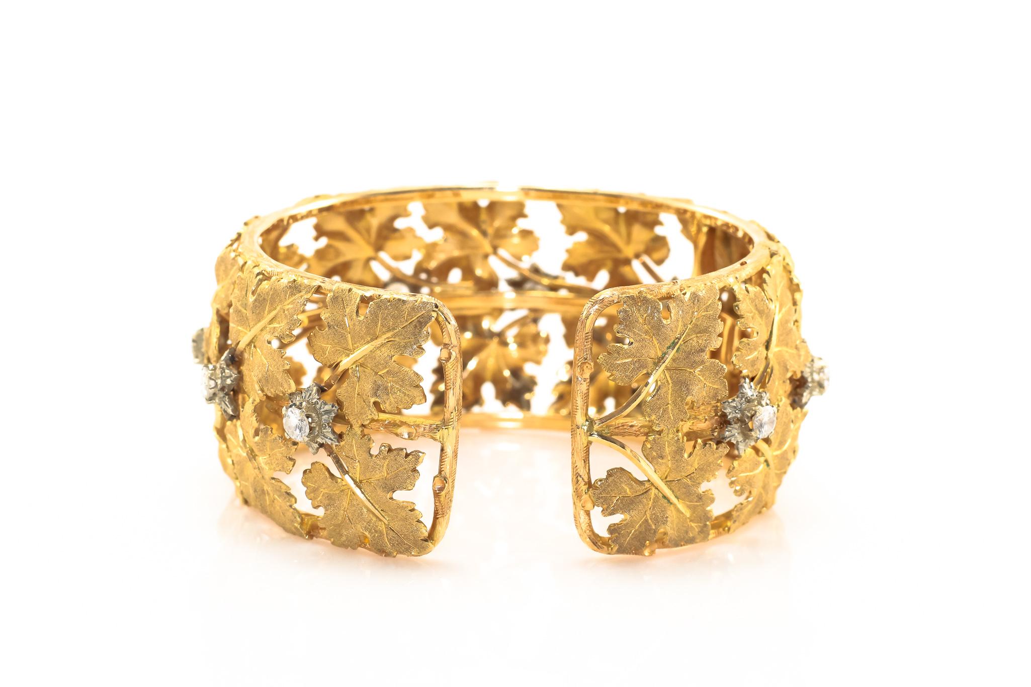 Buccellati Diamond Cuff Bracelet Yellow Gold Maple Leaf Motif In Good Condition In Boca Raton, FL