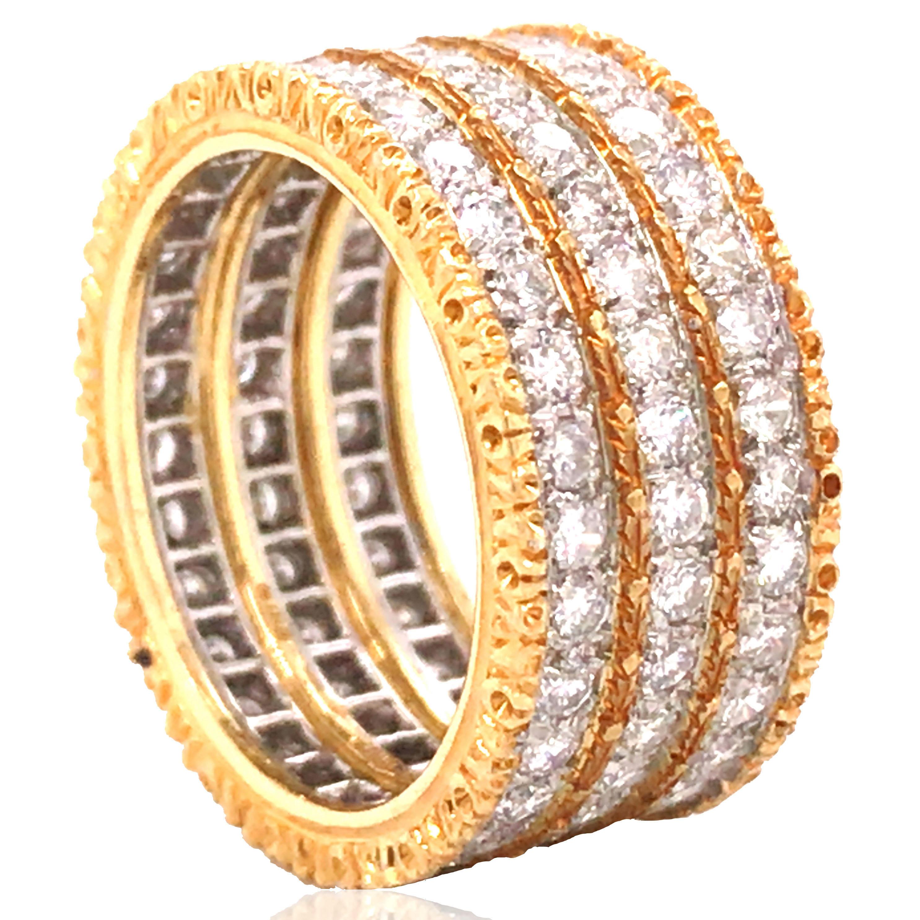 Questo anello Buccellati è una dimostrazione di lusso senza pari grazie al suo design unico e alla sua squisita lavorazione. Realizzato con 90 diamanti rotondi per un totale di circa 1,8 carati, i diamanti brillano con una brillantezza accattivante,