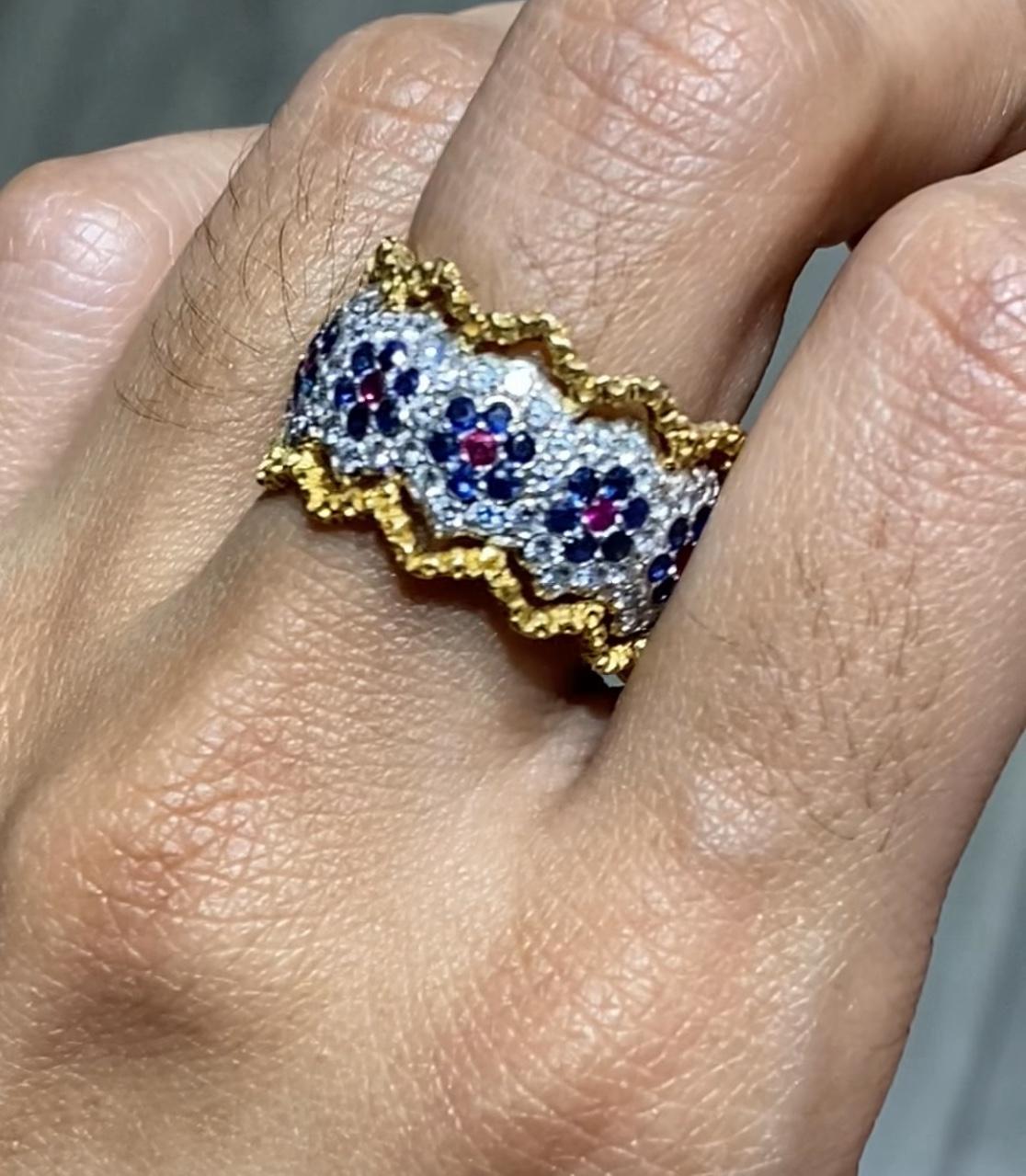 Anello eternità floreale in oro 18 carati con diamante e zaffiro e rubino di Buccellati in vendita 3